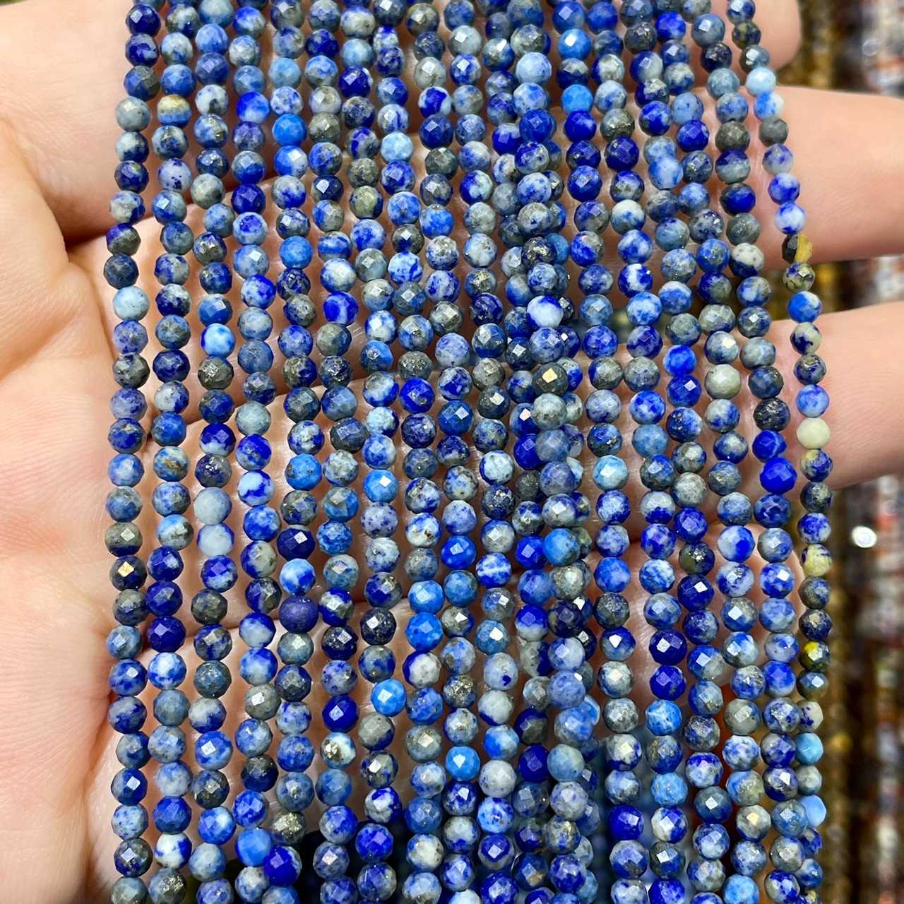 ลาพิส ลาซูรี (Lapis lazuli) 2 mm เจียเหลี่ยม เส้นยาว