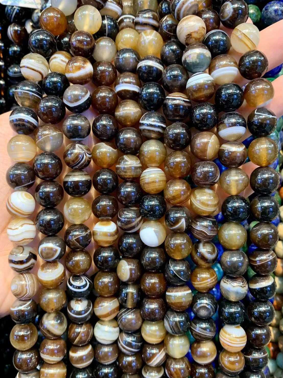 อาเกต สีน้ำตาล (Brown Agate) ทรงกลม เส้นยาว