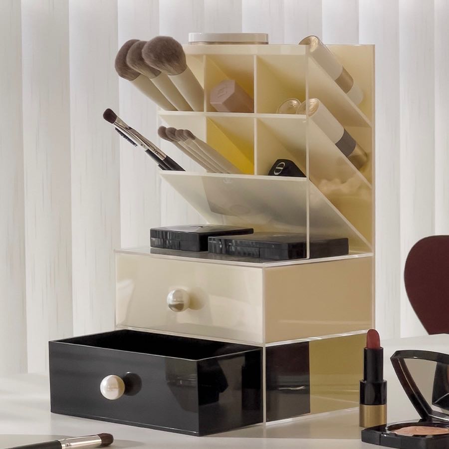 Cosmetic storage (Pre-order)