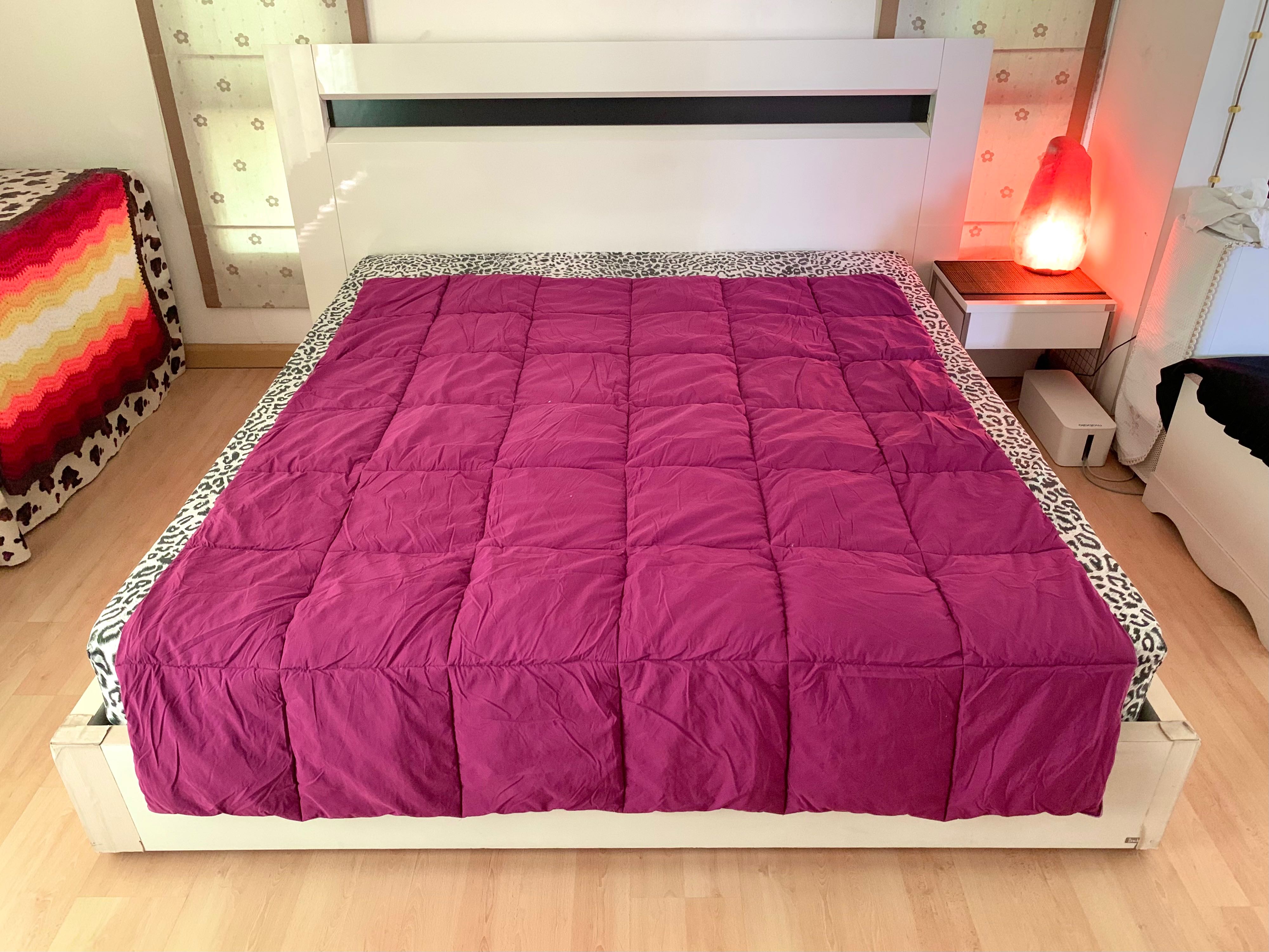ผ้านวมขนเป็ด หรือไส้ผ้านวมขนเป็ด ขนาด 5.5ฟุต สีม่วงทูโทน ยี่ห้อ Maison Artti มือสองสภาพดี เกาหลีแท้