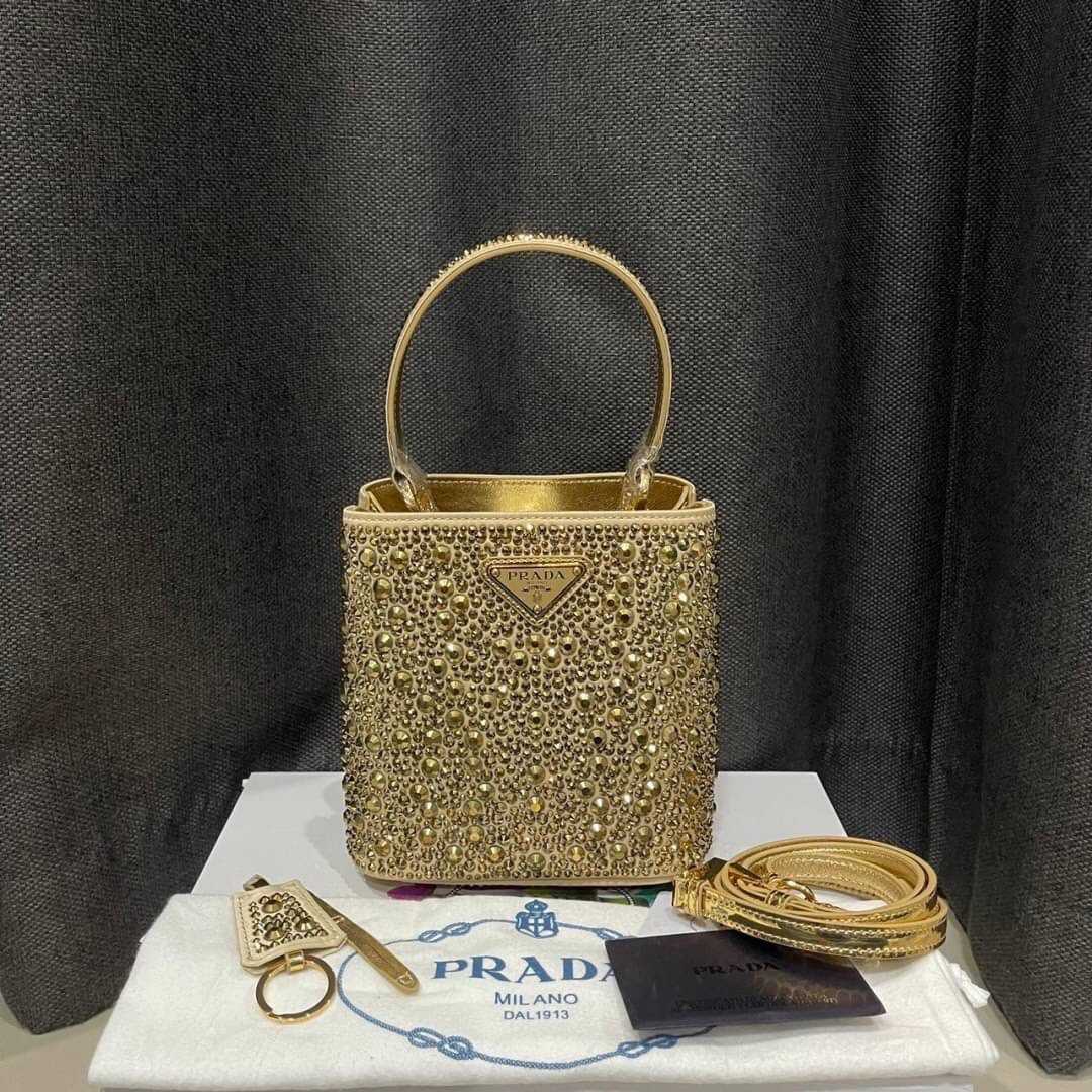 PRADA PANIER SATIN BAG WITH CRYSTAL GOLD กระเป๋าถือ ทรงบักเก็ต ปราด้า สีทอง ประดับหมุด