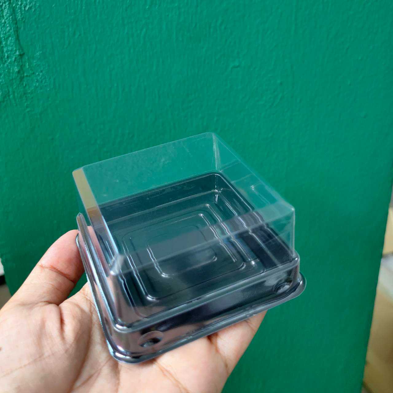 P161IM73BL กล่องเค้กเปี๊ยะ กล่องเค้กหลี่ยมฐานดำ 100g(ห่อ50ชุด)