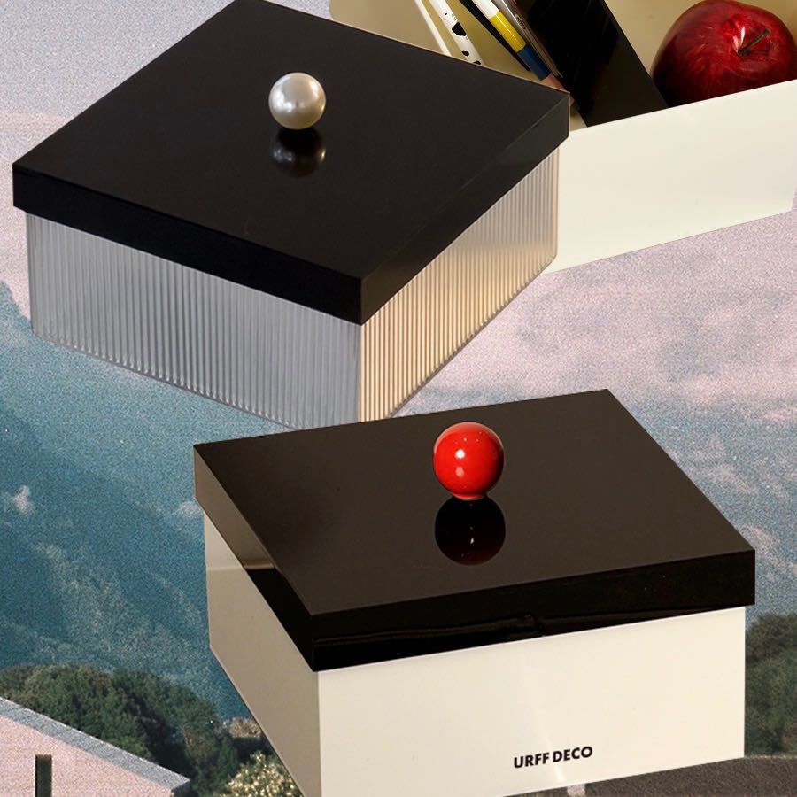 Storage box (Pre-order)