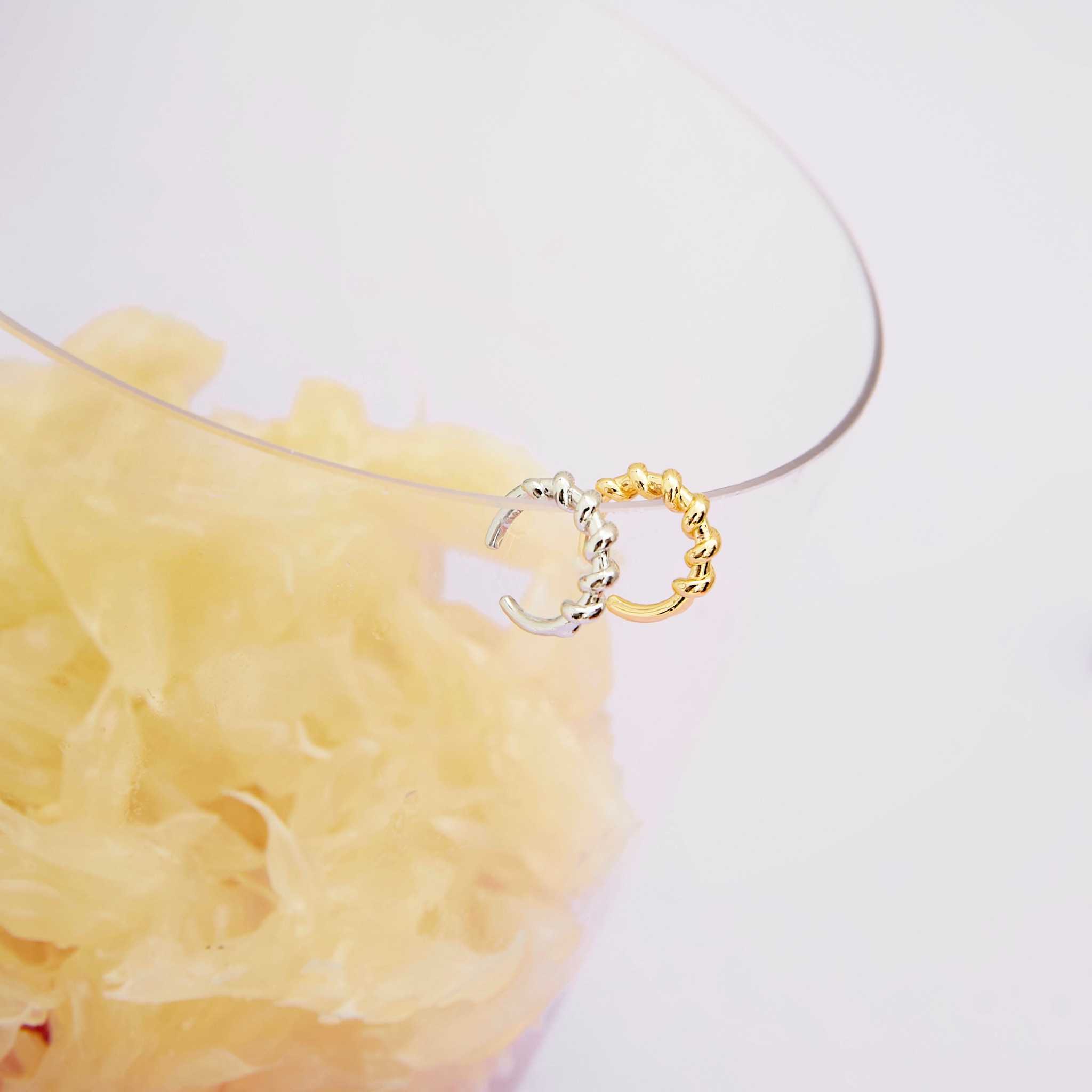 YVIS Wavie Ear Cuff (เอียคัพ) (ราคาโปรโมชั่น 100.- เฉพาะซื้อ 5 ชิ้น คละสินค้าได้)