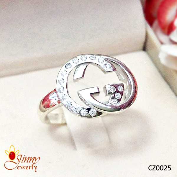 แหวนเงินแท้ 92.5% แหวน ตัว G ชนกัน ประดับเพชร cz สวยหรู เล่นแสงดีมากๆ