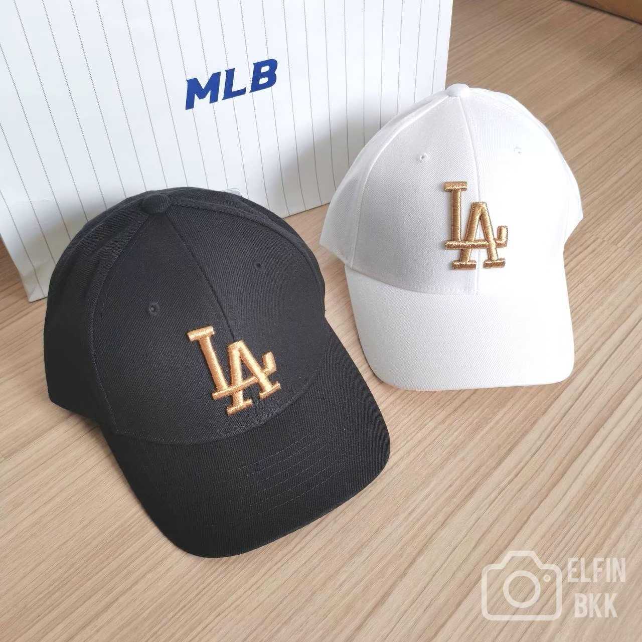 MLB Metal logo ball cap -NY  หมวกแก๊ปสีขาว/สีดำ โลโก้ เงิน ทอง