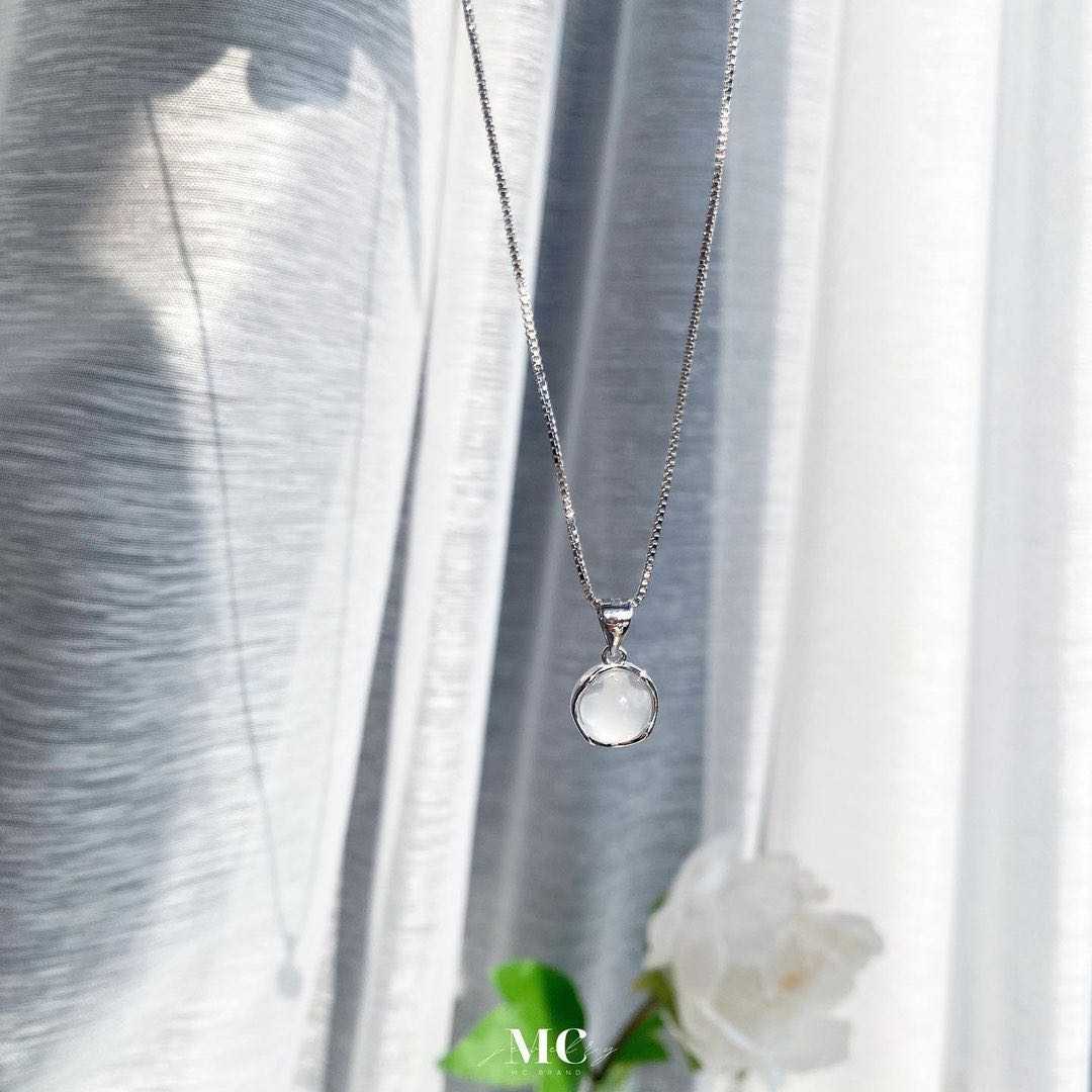 สร้อยเงินเเท้ 92.5% รุ่น MoonstoneI✅ไม่ลอก ไม่แพ้ ✨แถมฟรีกล่องจิวเวลรี่แบรนด์และผ้าเช็ด✨