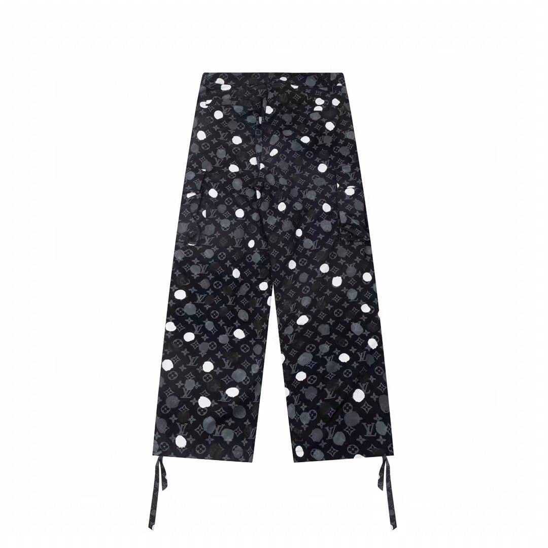 LOUIS VUITTON X YK BLACK PAINTED DOTS CARGO PATNS กางเกงคาร์โก้ แบรนด์หลุยส์วิตตอง