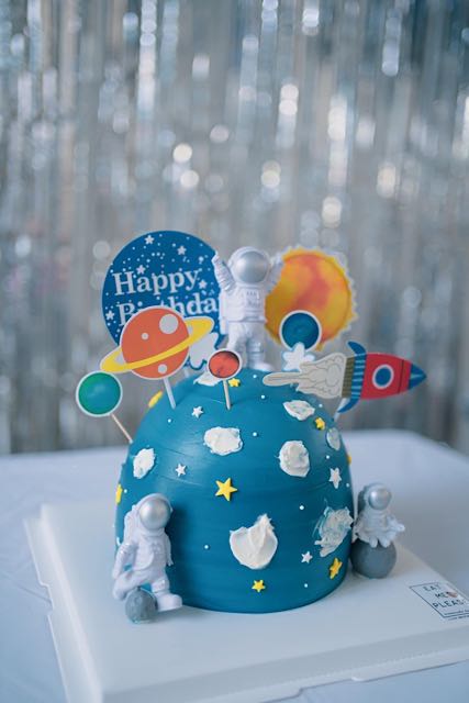 เค้กวันเกิด เค้กนักบินอวกาศ Astronaut Birthday Cake 