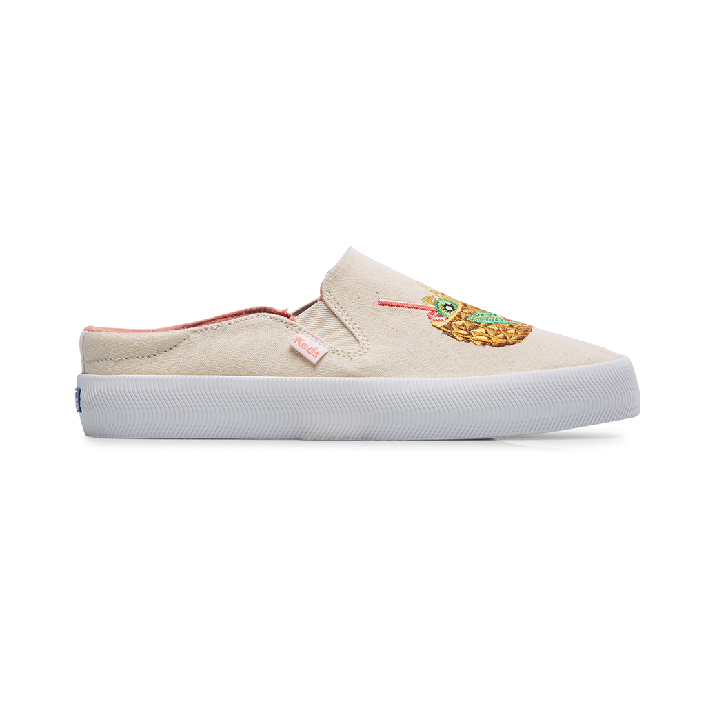 รองเท้าผ้าใบ เปิดส้น รุ่น KICKBACK MULE C.OCKTAILS สีเบจ WF66976