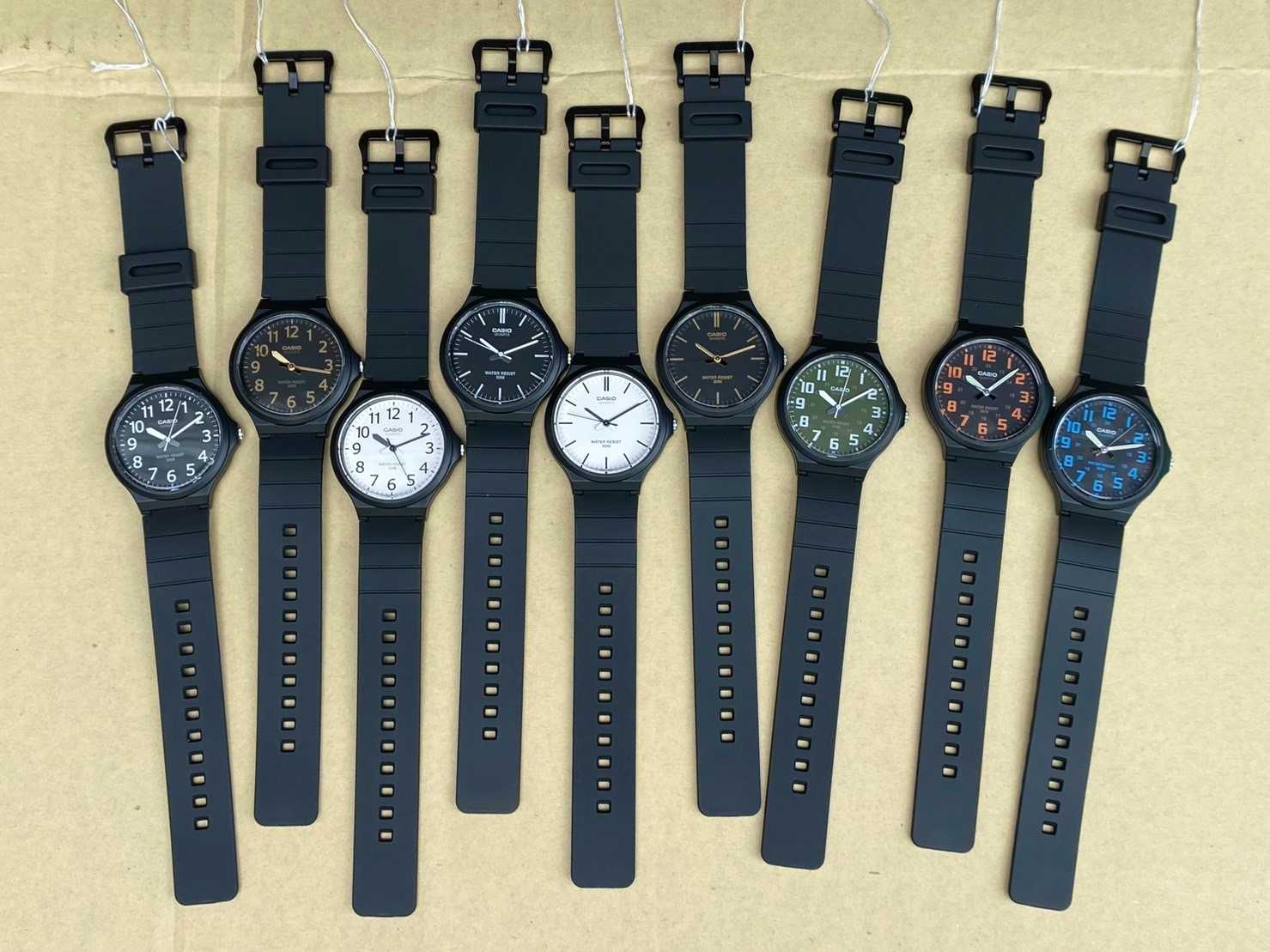 นาฬิกาข้อมือ Casio สายยางเรซิ่น รุ่น MW-240