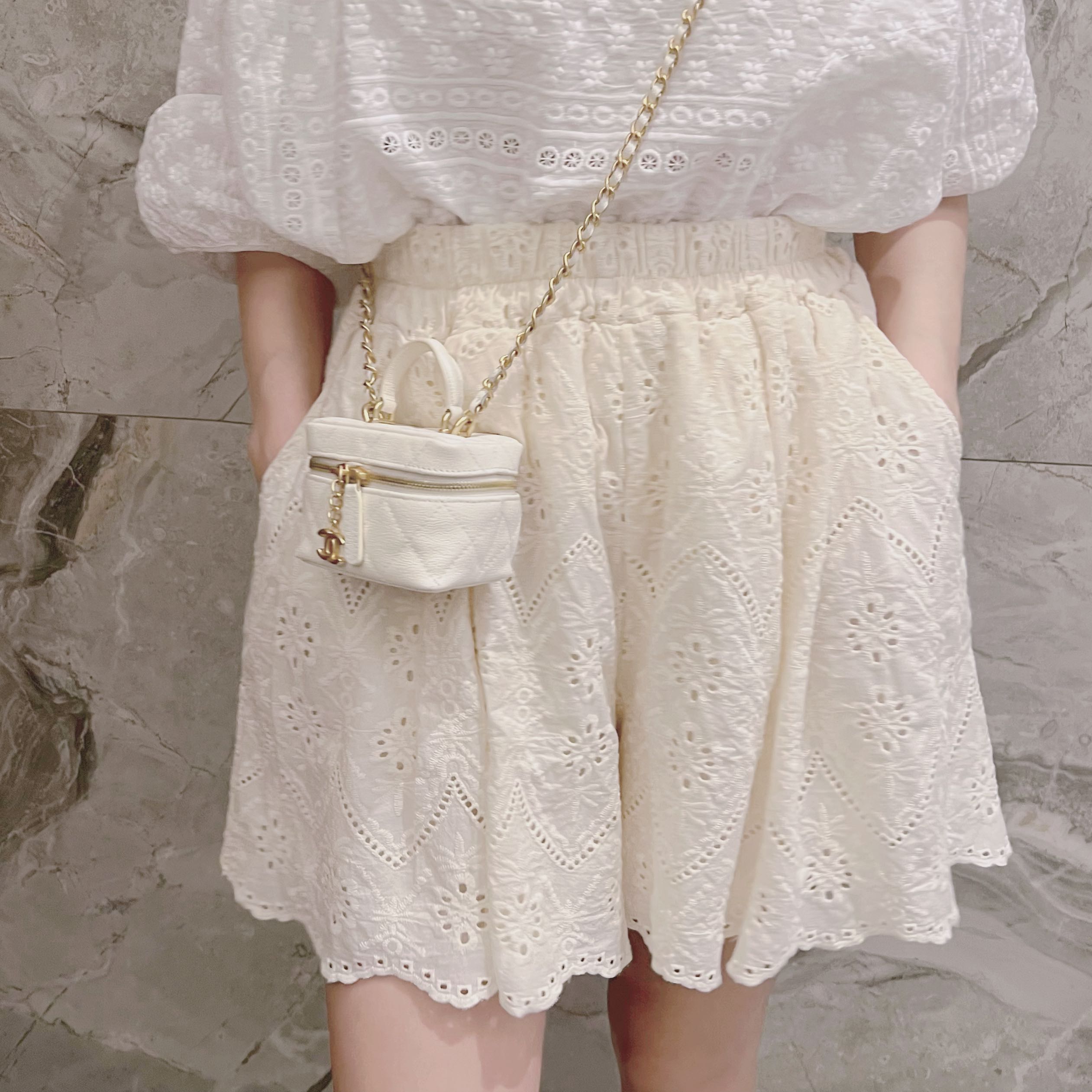 (Pre-Order) Ivory lace shorts