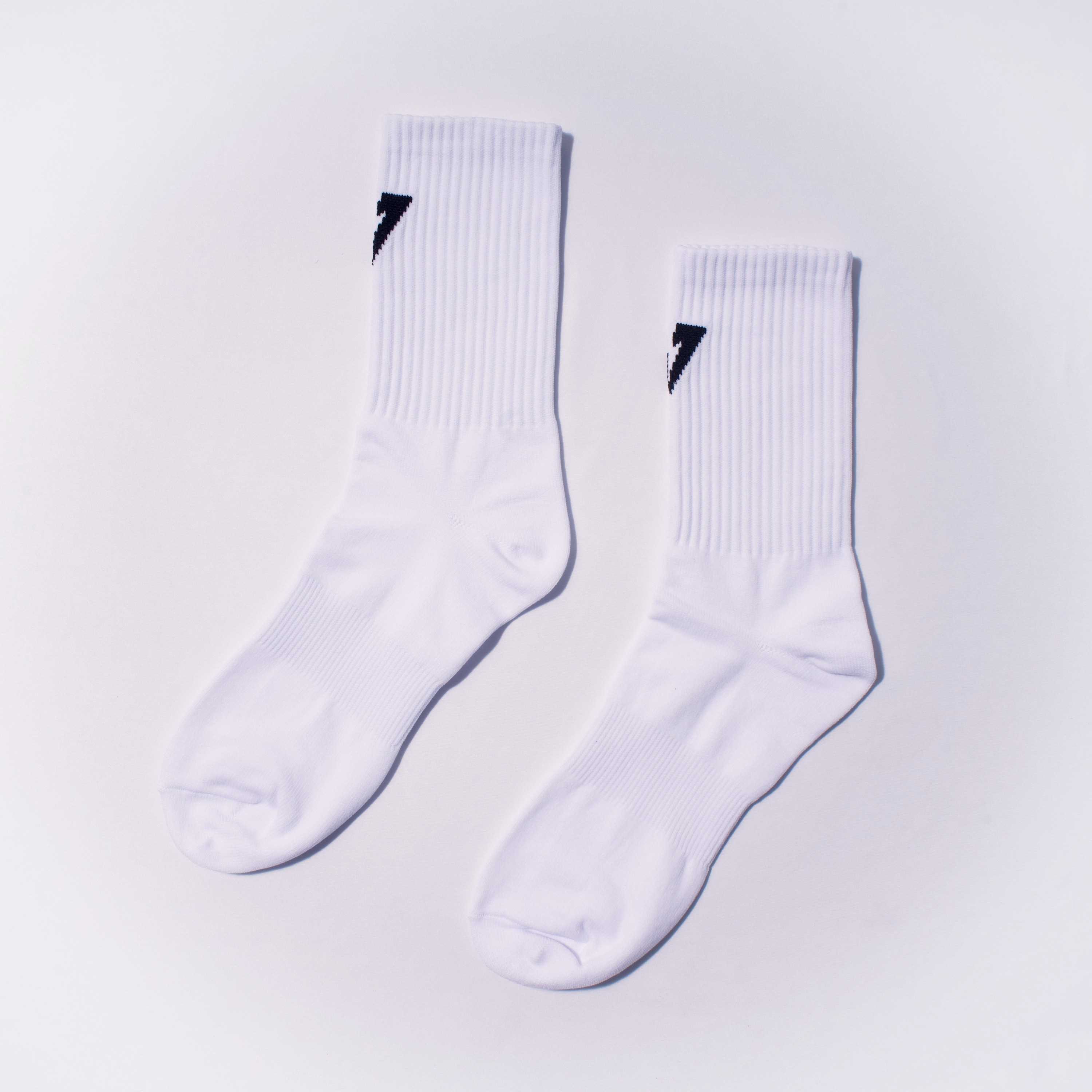 VOLT TORQUE 001 ESSENTIAL ATHLETIC SOCK WHITE ถุงเท้าเทรนนิ่ง สีขาว
