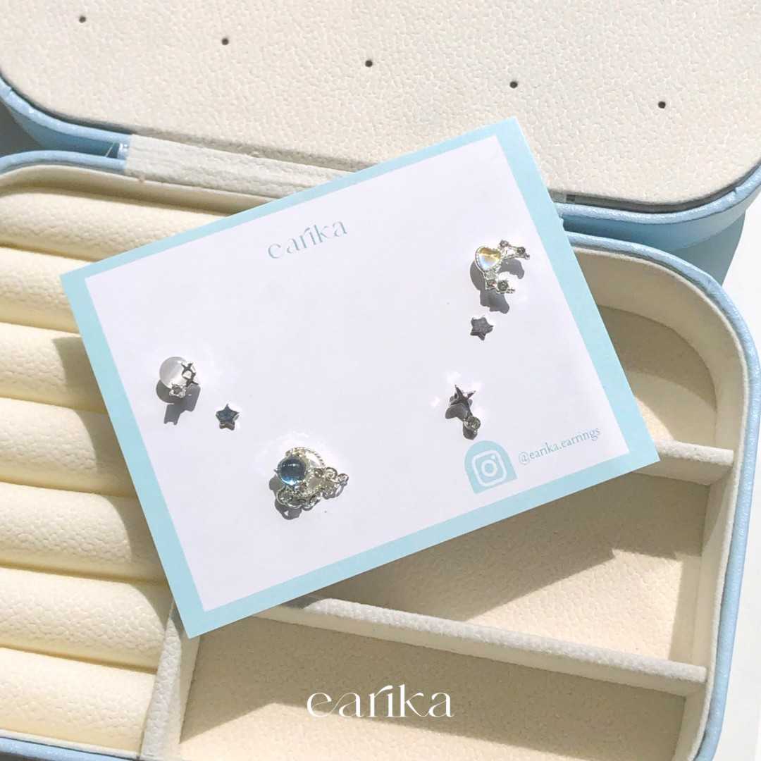 earika.earrings - sky blue diamond diana set เซ็ตต่างหูพระจันทร์สีโฮโลแกรมก้านเงินแท้
