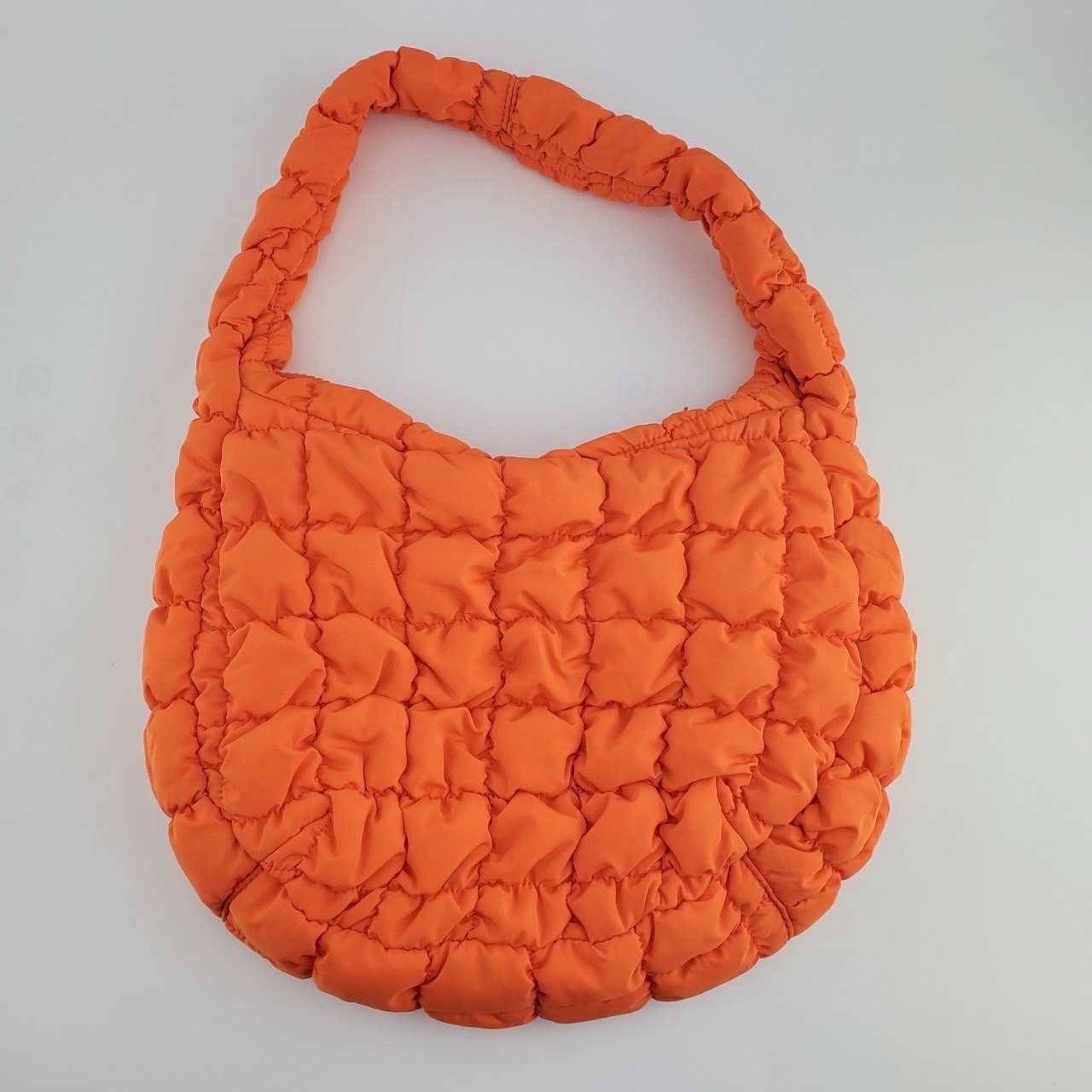 COS รุ่น Quilted Mini Bag สีส้ม ใบเล็ก