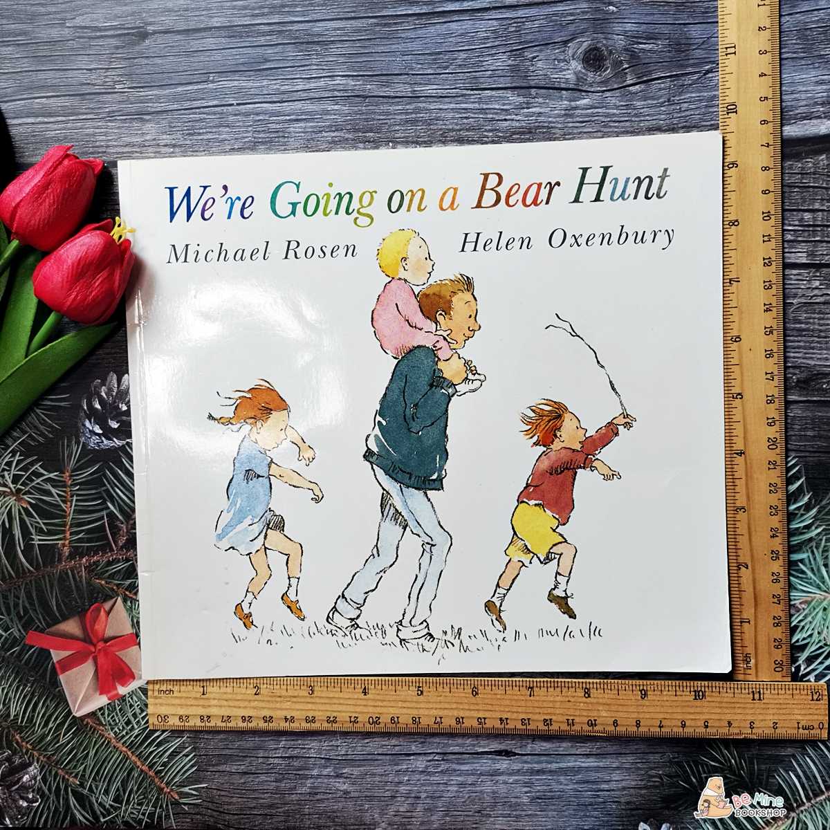 🏆หนังสือรางวัล║We're Going on a Bear Hunt ║★มือสอง ★ปกอ่อน