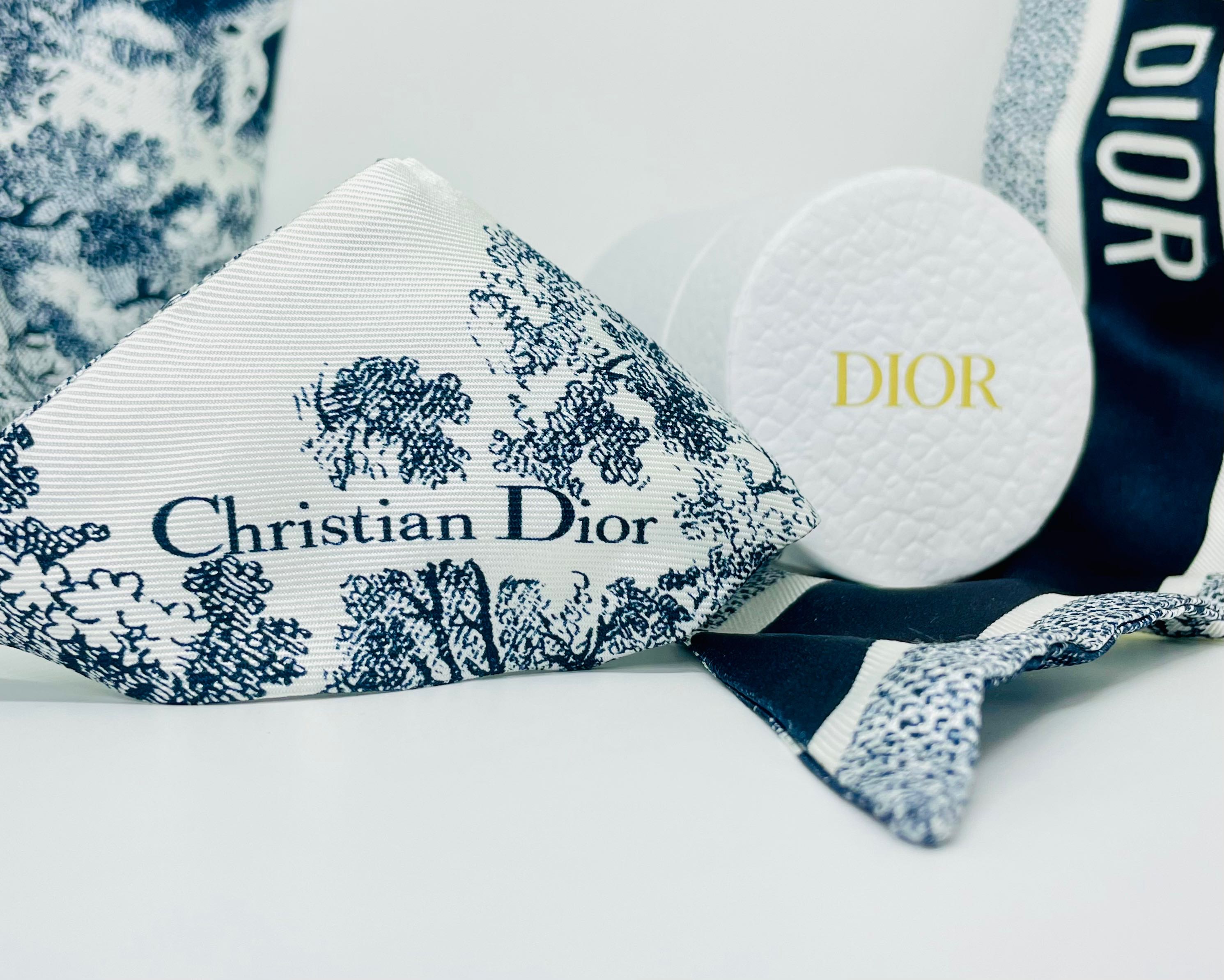 ผ้าพันหูกระเป๋า DIOR (แบรนด์แท้)