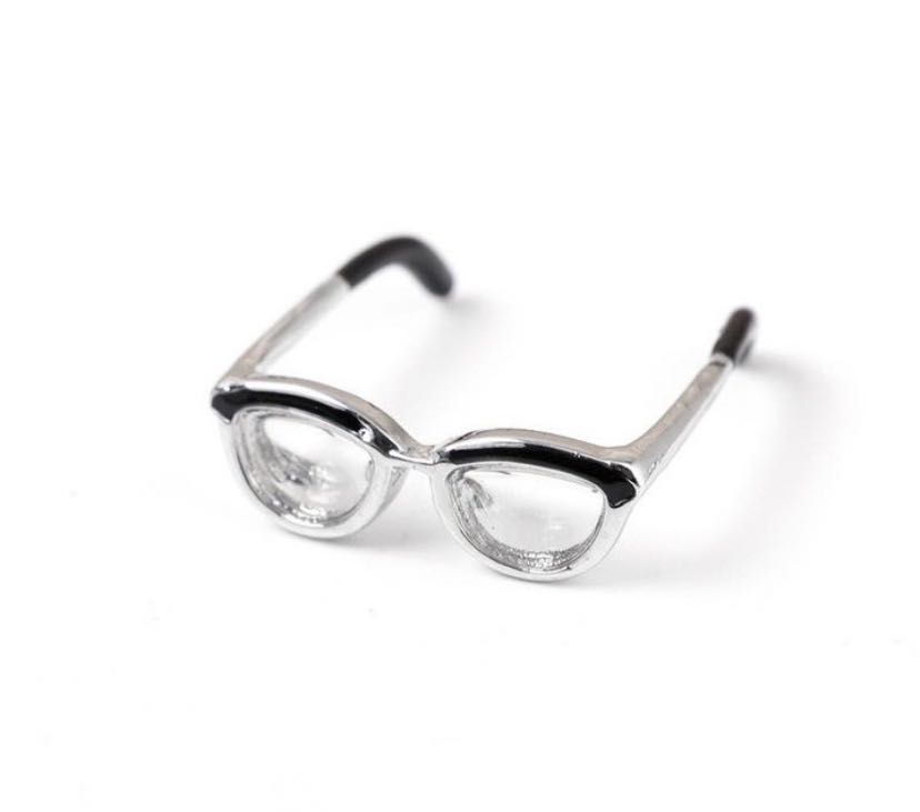 glasses ring 