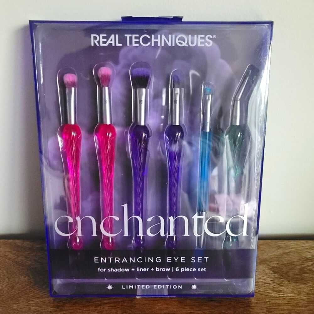 Limited Edition !!Real Techniques Enchanted  Eye Set