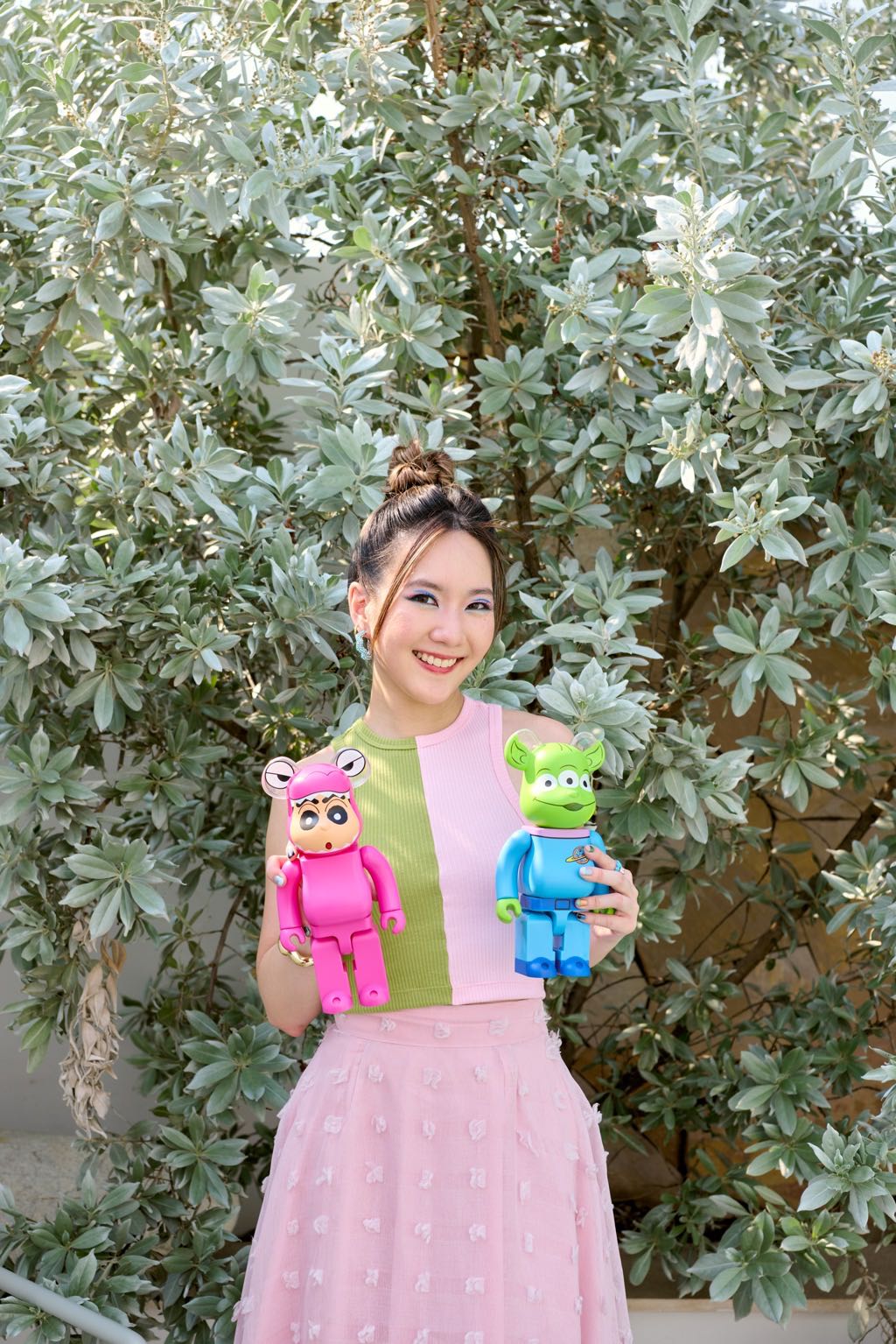 Bearbrick Alien greenman 100%+400% , 1000% & Crayon shinchan