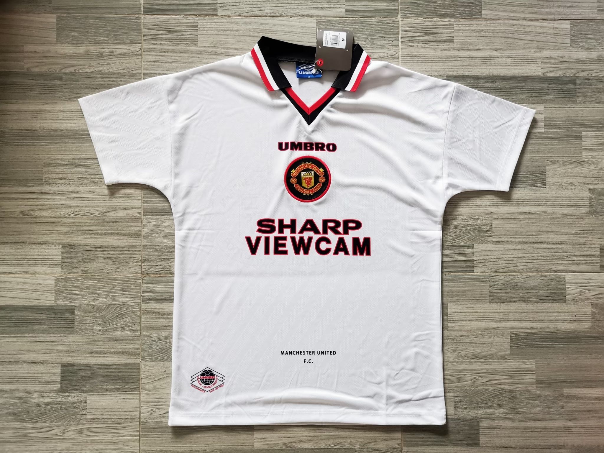 เสื้อย้อนยุค ทีมเเมนยู