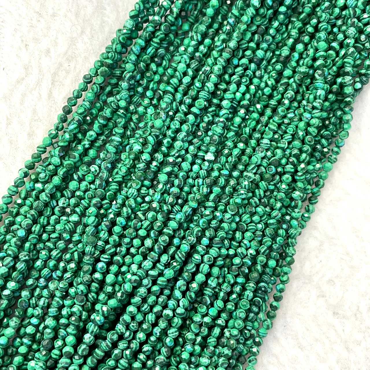 มาลาไคท์ (Malachite) 2 mm เจียเหลี่ยม เส้นยาว