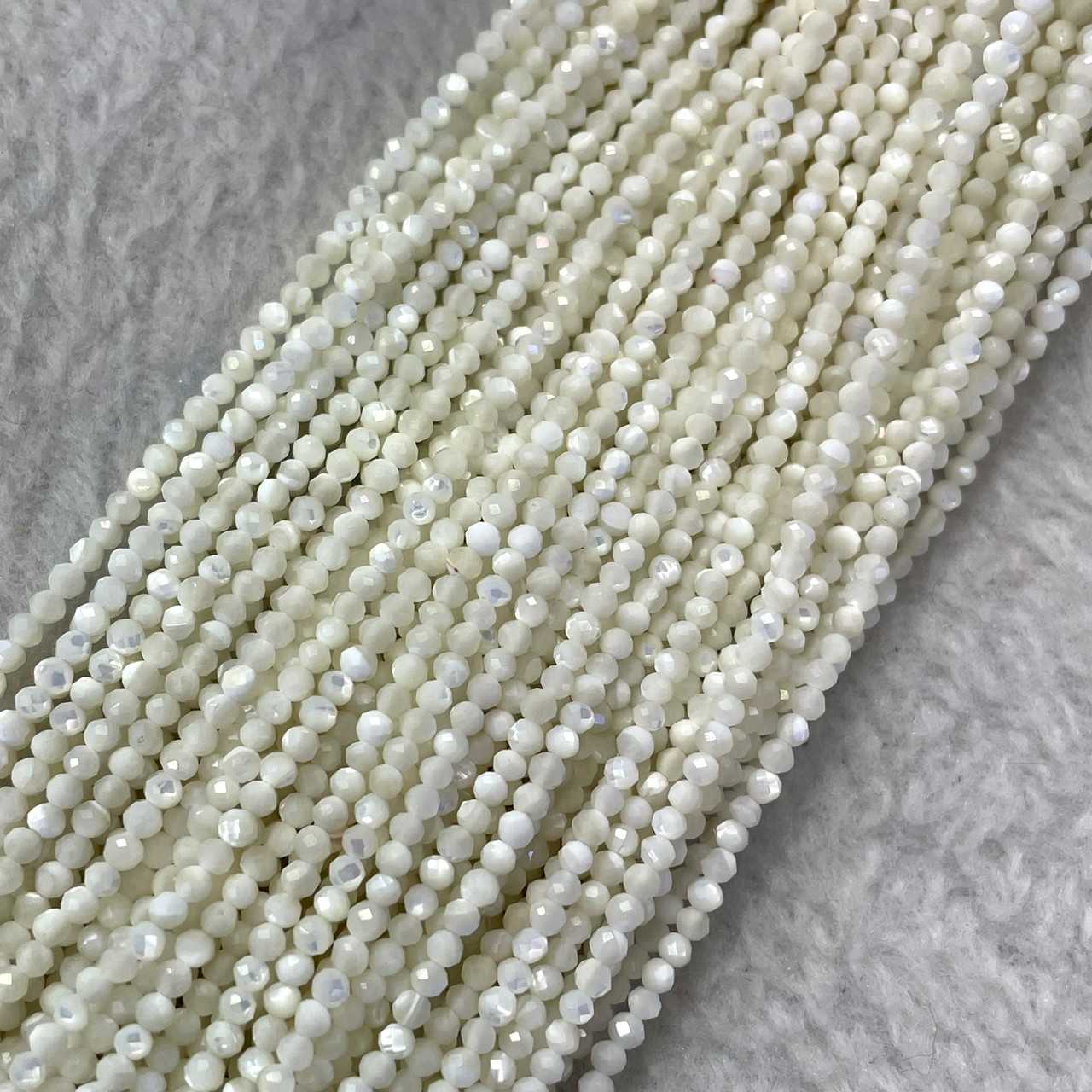 เปลือกหอยทะเล สีขาว (White Sea Shell) 2 mm เจียเหลี่ยม เส้นยาว