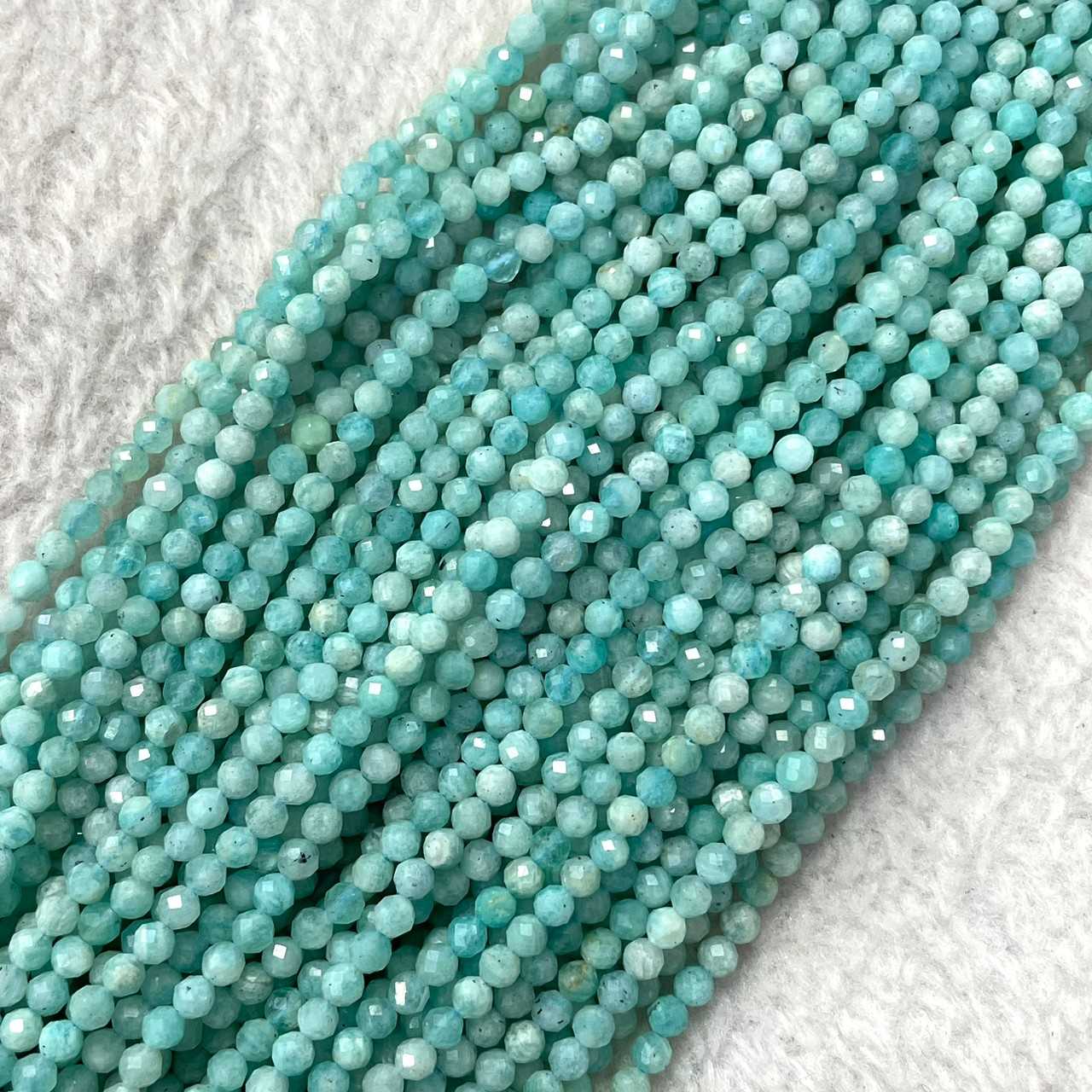 อมาโซไนต์ คัดสี (Amazonite) 3 mm เจียเหลี่ยม เส้นยาว
