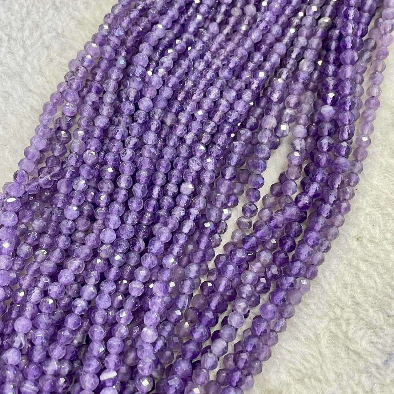 อเมทิสต์ (Amethyst) 4 mm เจียเหลี่ยม เส้นยาว