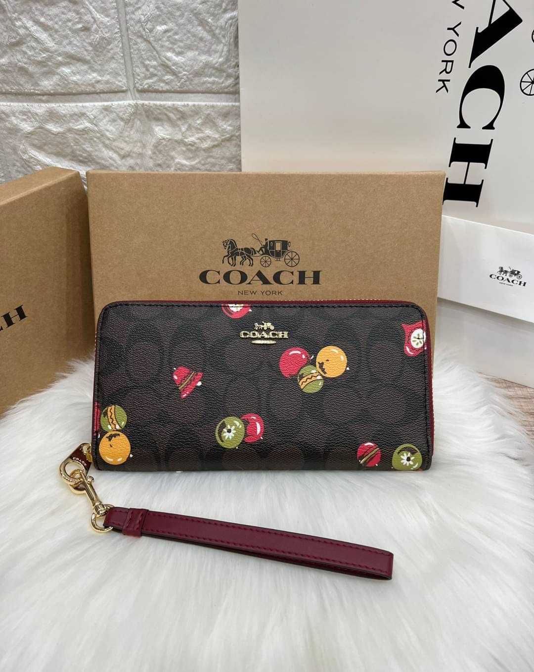 C800 กระเป๋าตังค์ coach (ตัดบัตรเคดิตทักแชทร้านก่อนนะคะพี่ๆ)