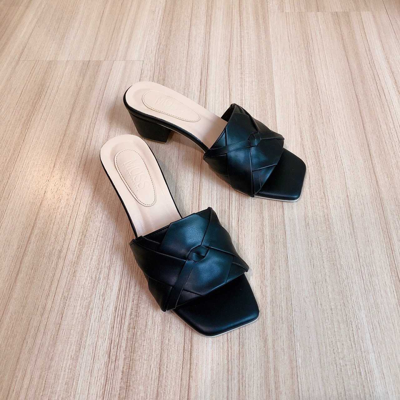 Geo Weave Heels in Black