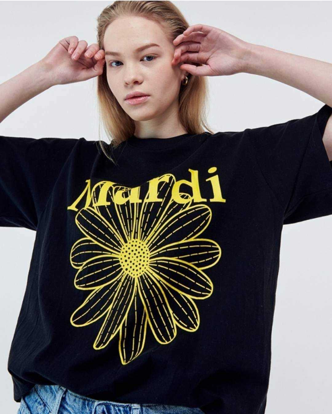 Mardi T​-shirt📌(ทักเชทก่อนสั่งซื้อ)