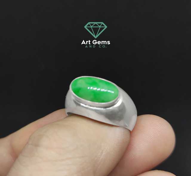 แหวนหยกพม่าแท้ ใส่แล้วเฮงๆ ร่ำรวยๆ Natural Jadeite Ring in Sterling Silver 92.5%