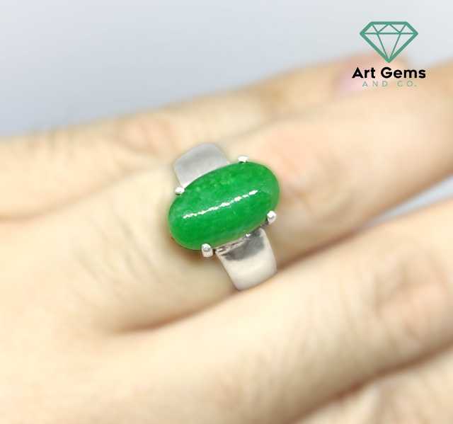 แหวนหยกเจดไดท์ จากพม่าแท้ เรียกทรัพย์ เสริมสุขภาพ พร้อมใบเซอร์  Standard Design Jadeite Ring