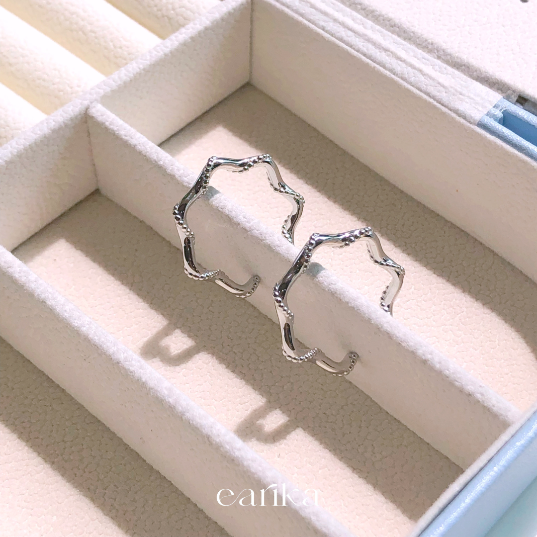 earika.earrings - hexagon twist ring แหวนเกลียวทรงแปดเหลี่ยมเงินแท้ ฟรีไซส์ปรับขนาดได้