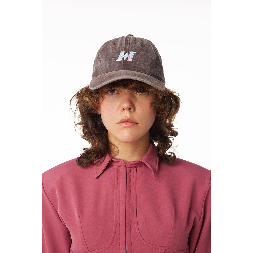 Sun-bleached logo cap in Cacao brown