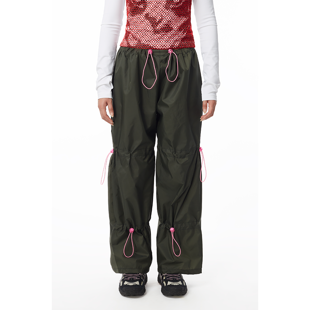 Jetset parachute pants in Forestgreen