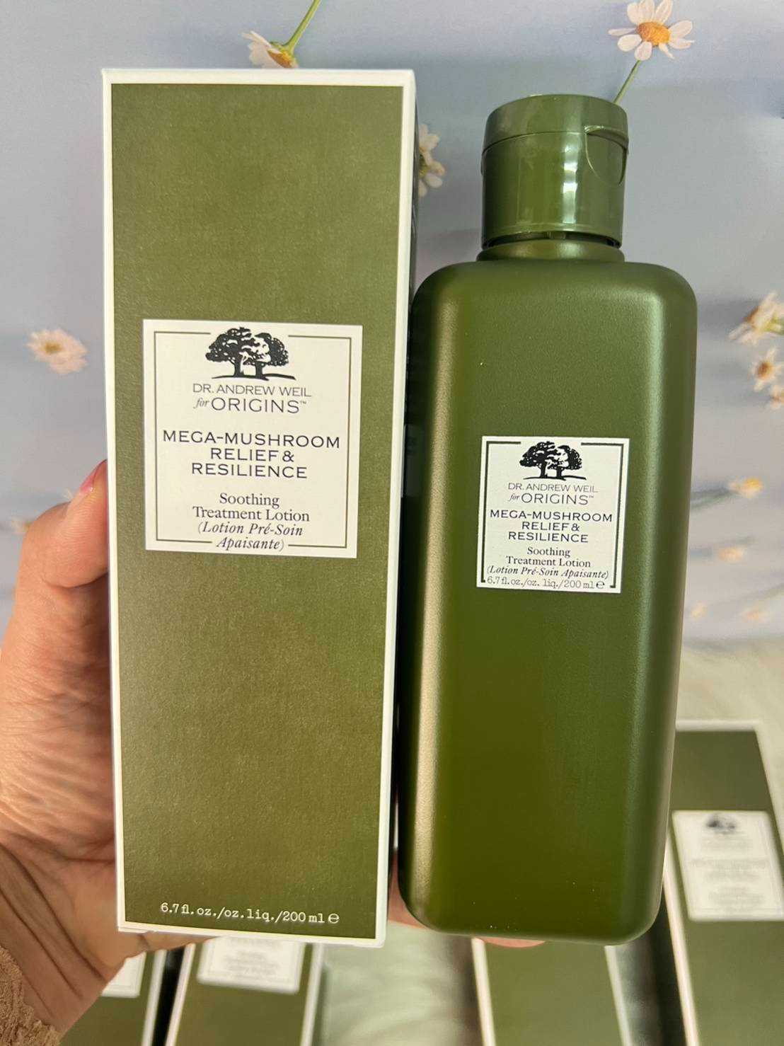 ORIGINS MEGA-MUSHROOM RELIEF & RESILIENCE TREATMENT LOTION