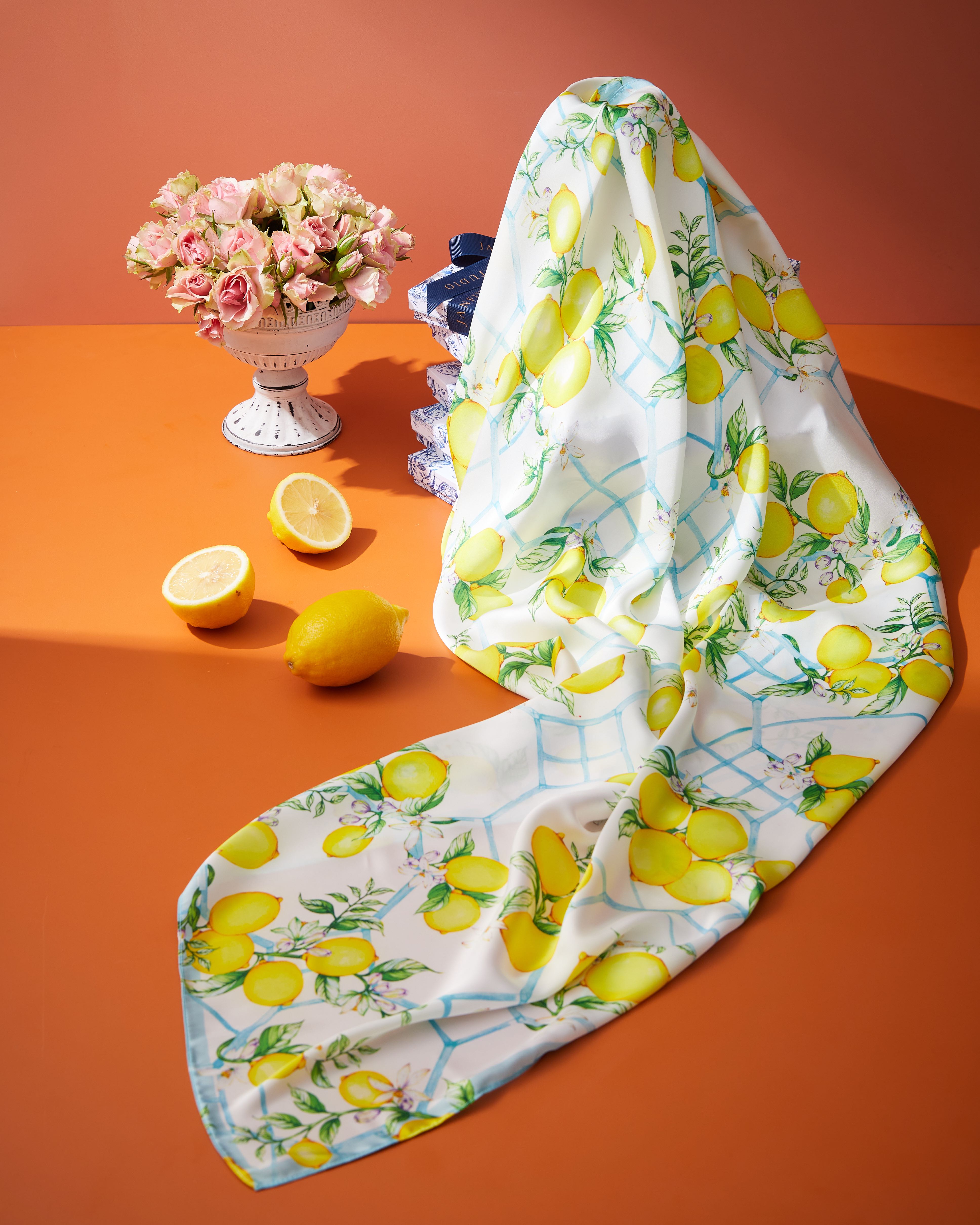 ผ้าคลุมไหล่ ผ้าพันคอ ขนาด 90x90 cm. Silk Satin ลาย Lemon Garden พร้อมกล่องของขวัญ