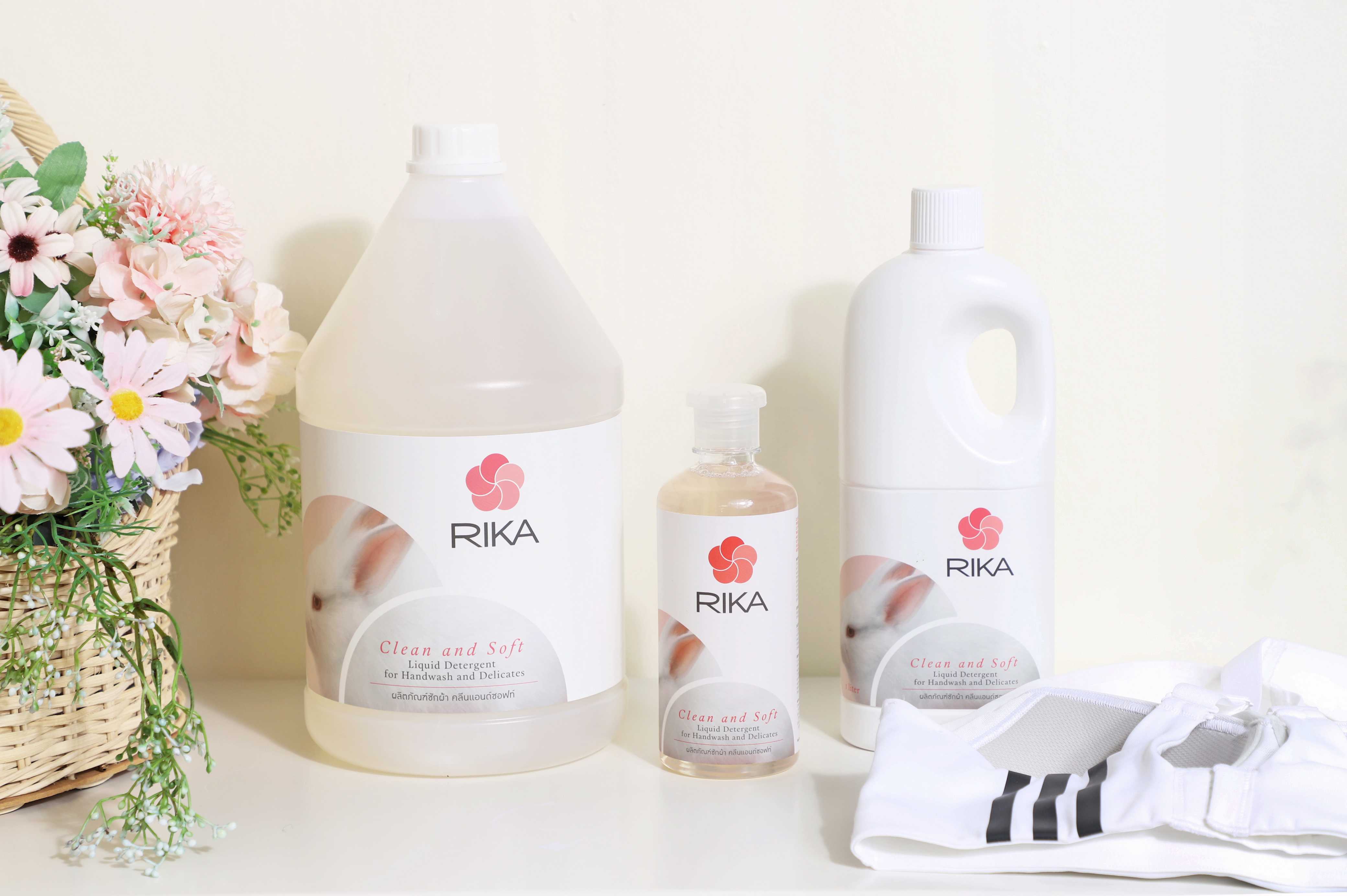 RIKA Clean & Soft 3.8 ลิตร ผลิตภัณฑ์ซักผ้า ค่า pH เป็นกลาง คราบเปื้อนออกง่าย อ่อนโยนต่อผิวอ่อนวัย