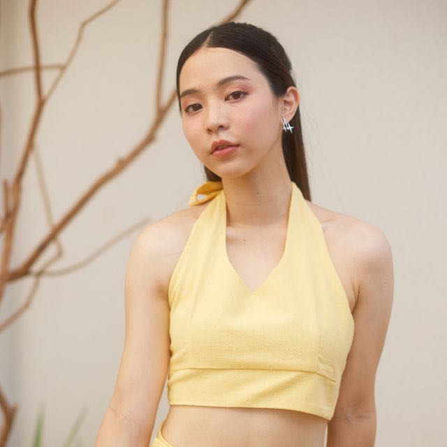 Manta Crop top [Daisy] เหลืองอ่อน - WAEBAE STORE