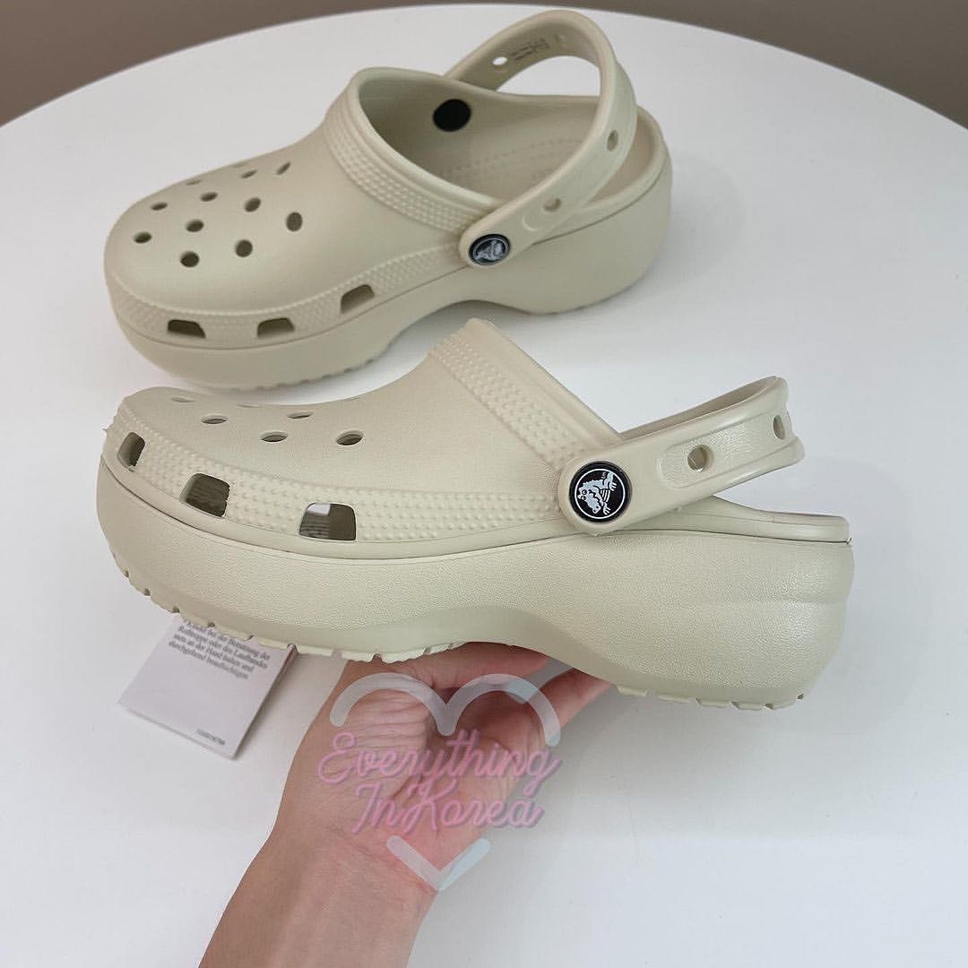 (พร้อมส่ง&พรีออเดอร์) Crocs Classic Platform  รุ่นฮิตอีกหนึ่งรุ่นนะคะ สั่งด่วนSizeหมดเร็วมากกก🔥