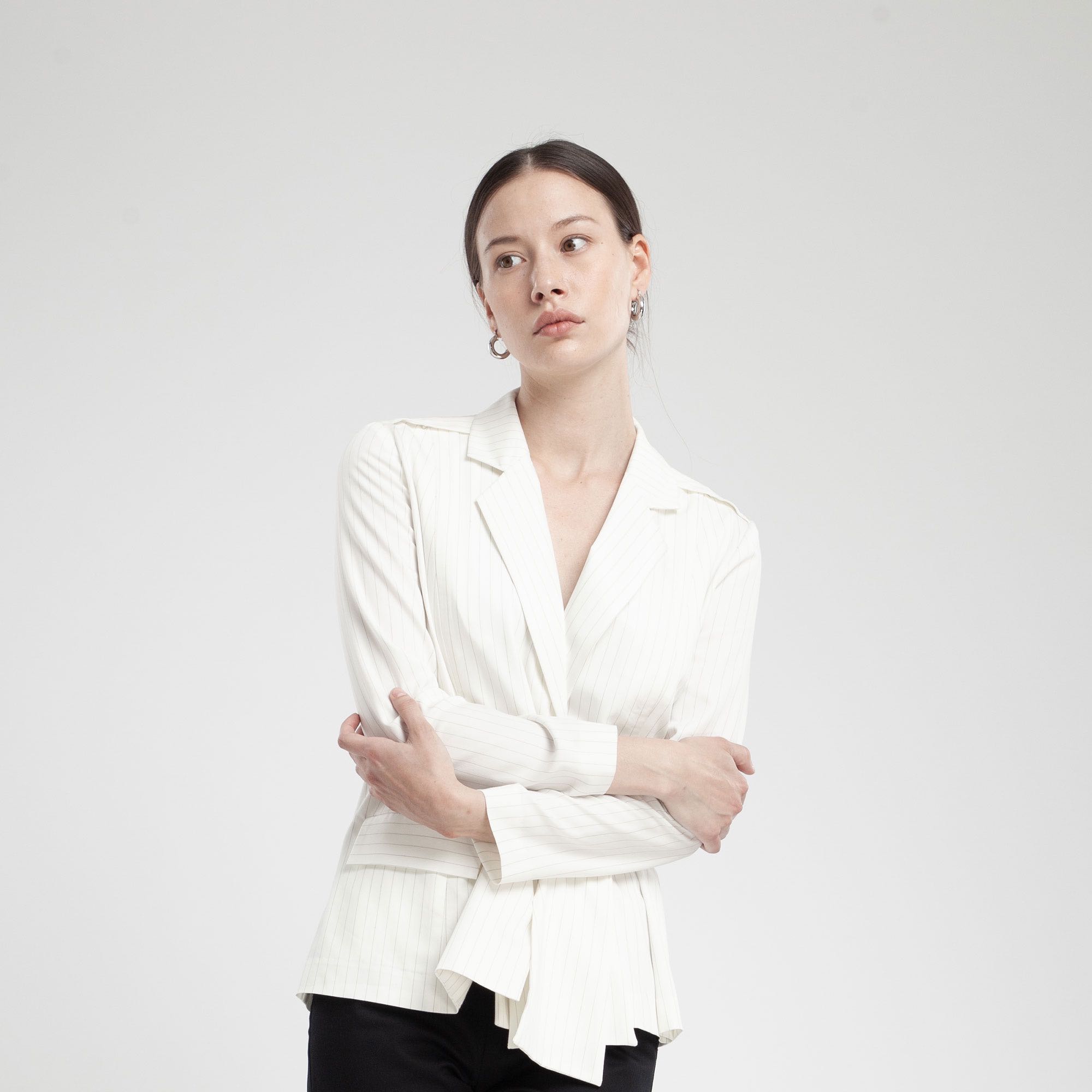 QueenCows เสื้อให้นม Tadeo Long Sleeve Wrap Top (White)