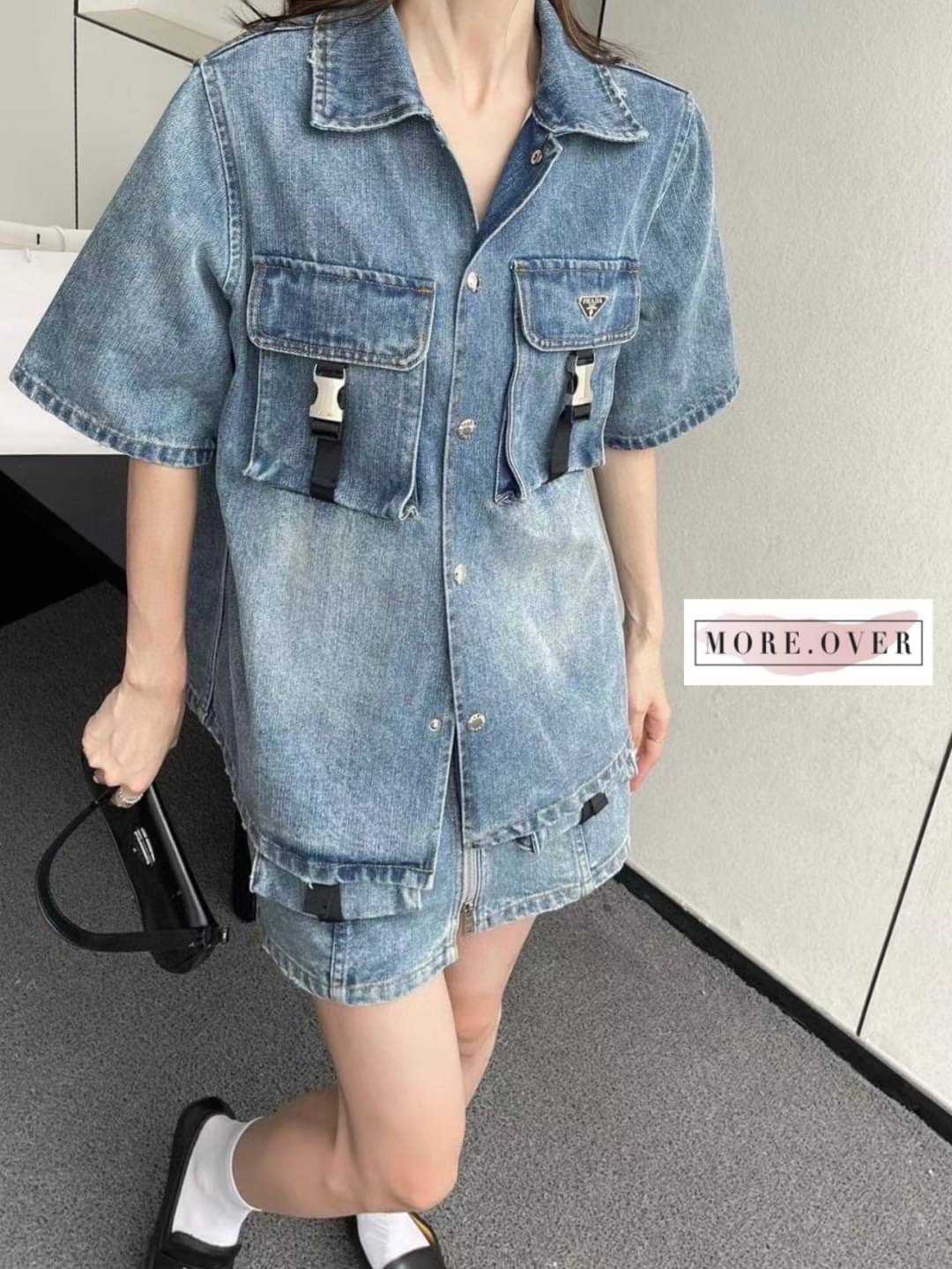 เสื้อยืนแขนสั้นแต่งกระเป๋า