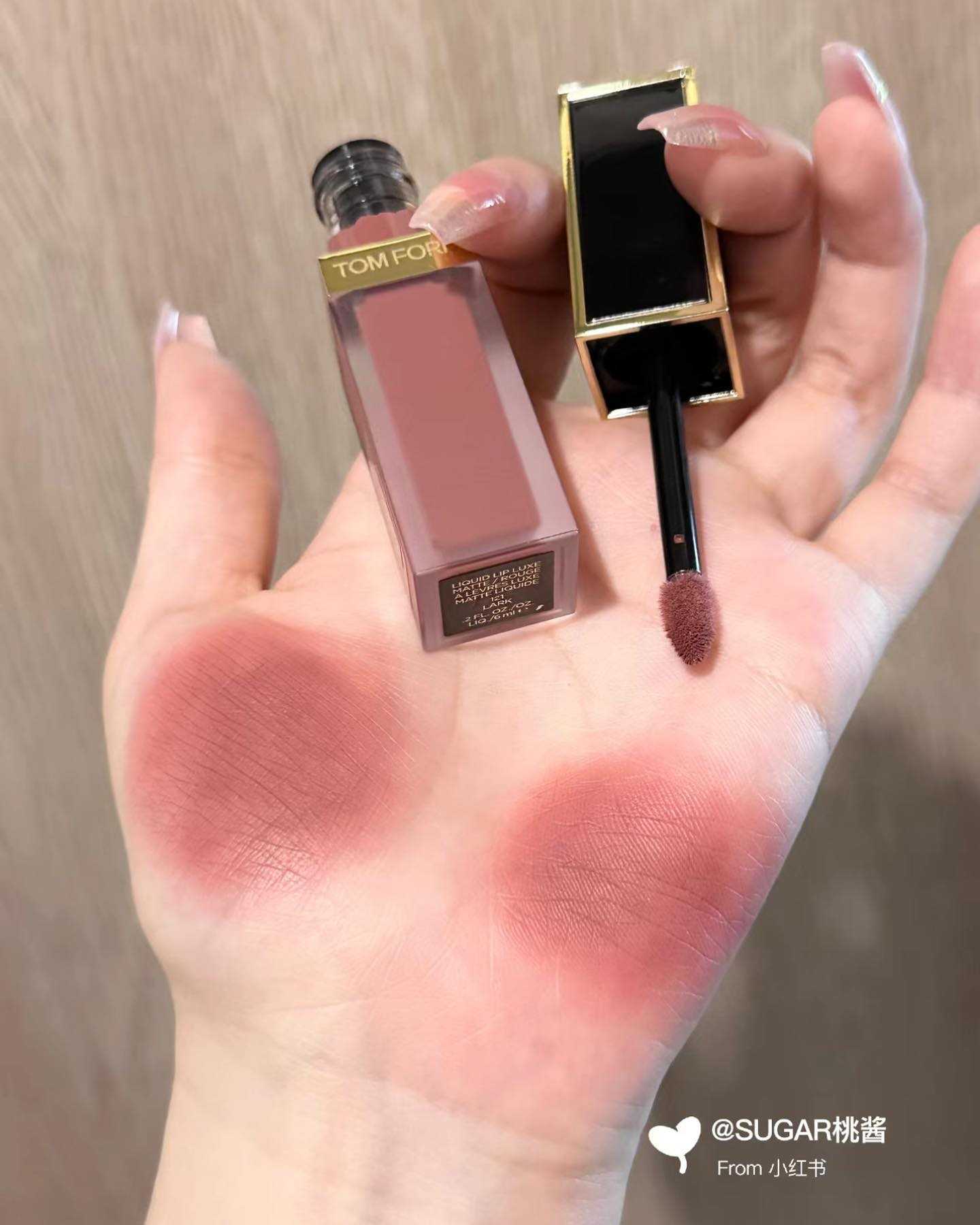 Tom Ford Liquid Lip Luxe Matte เบอร์ 121 Lark