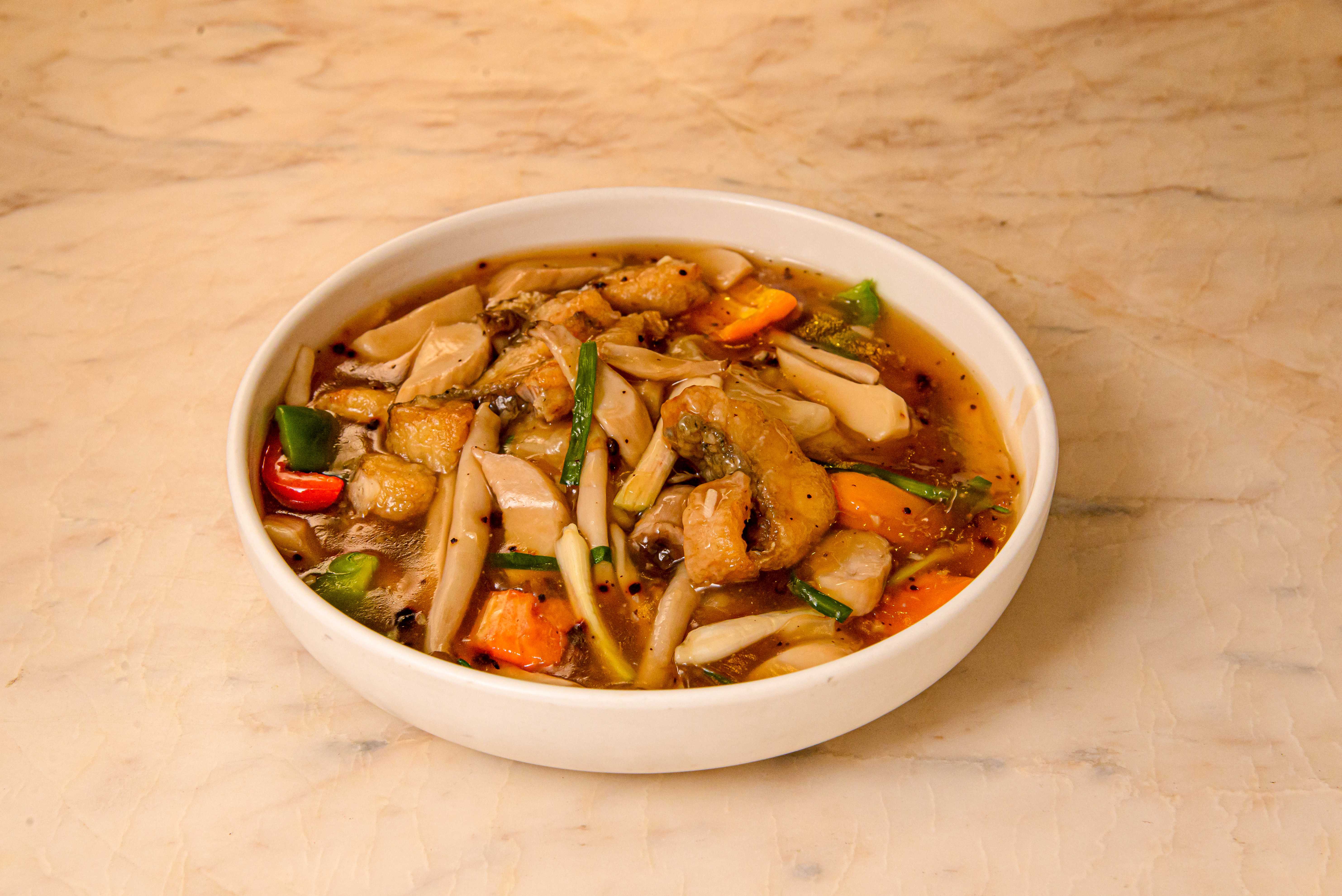 ก๋วยเตี๋ยวราดหน้าปลากะพงทะเลเต้าซี่