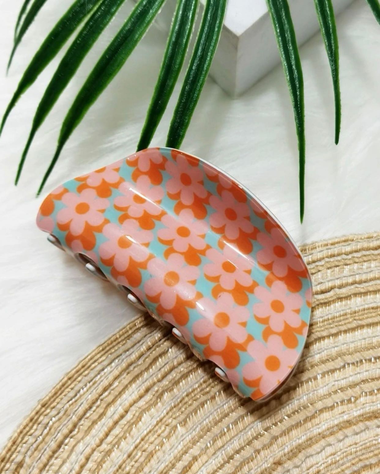 FLOWER HAIR CLAW