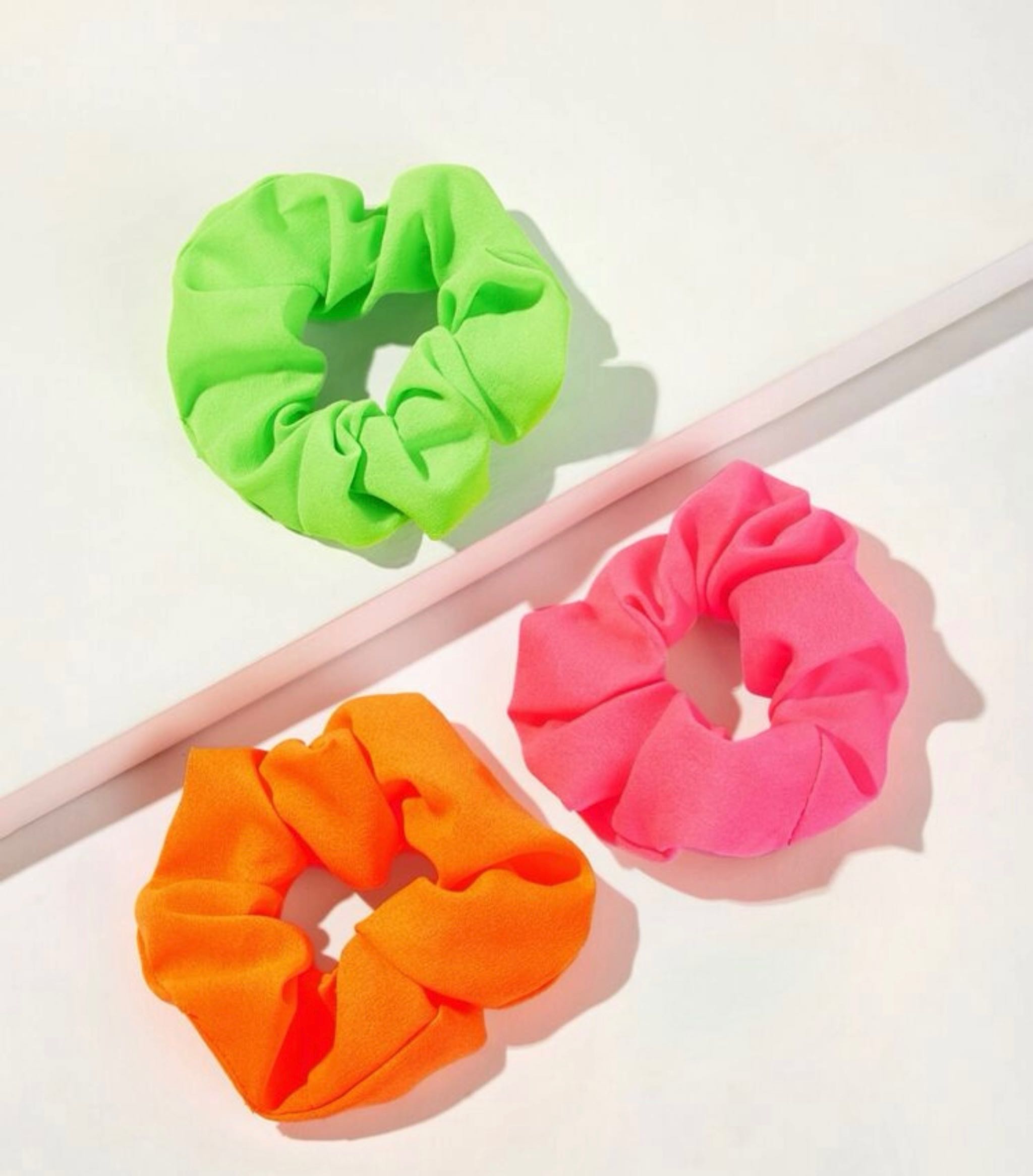 NEON SCRUNCHIE