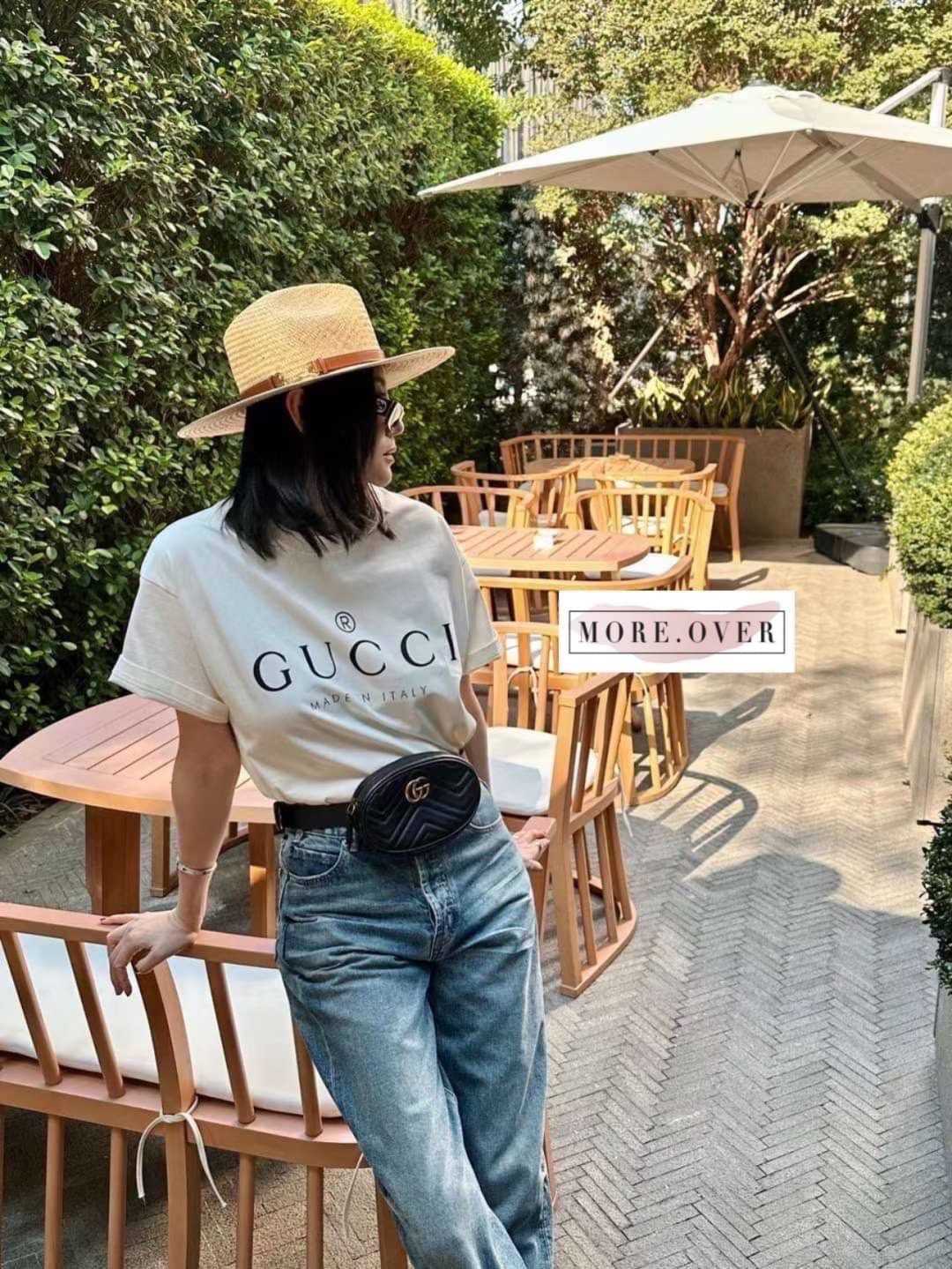 เสื้อยืดแขนสั้นลายชื่อแบรนด์ GUCCI