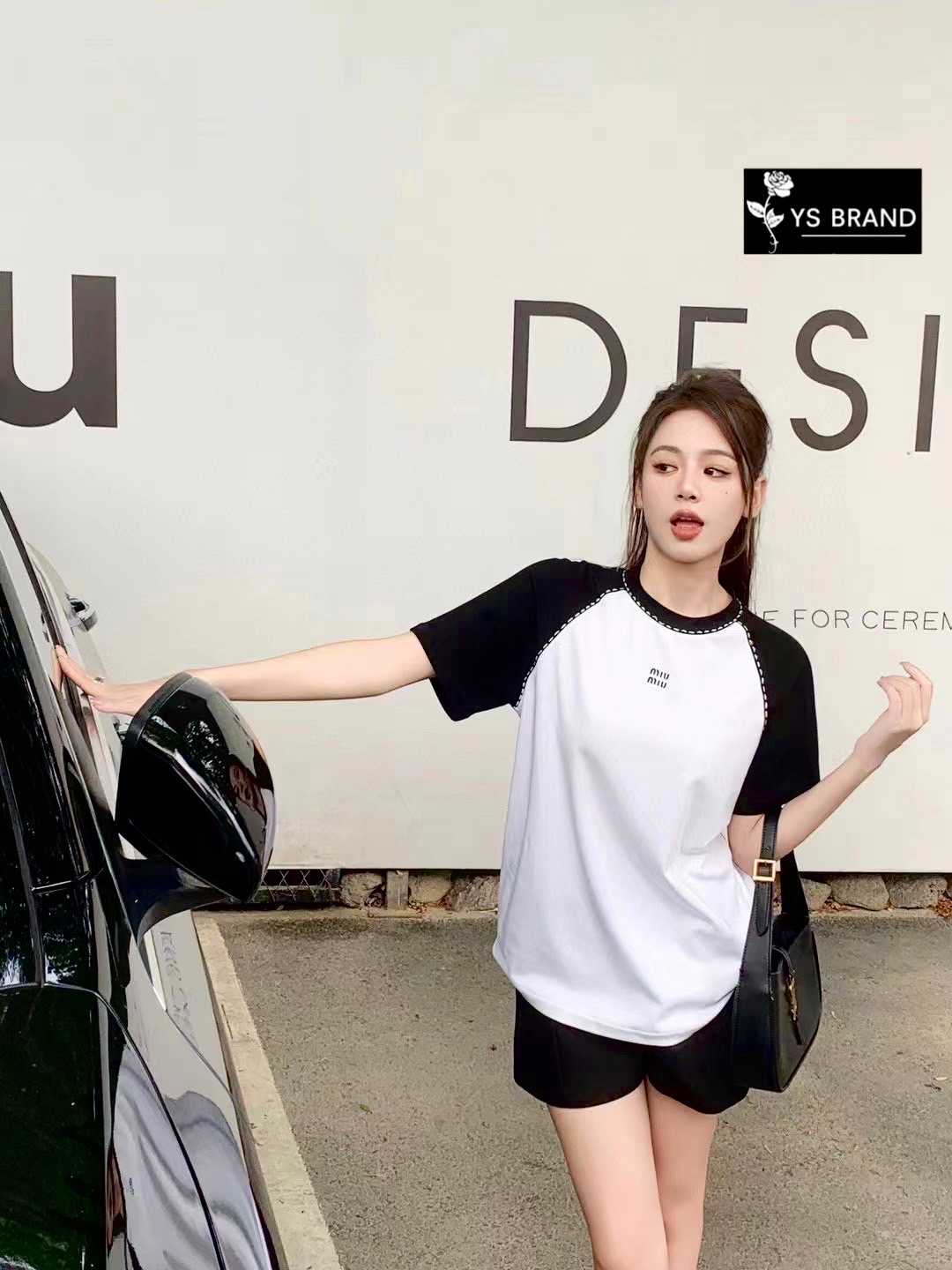 เสื้อยืดแขนสั้น MIUMIU